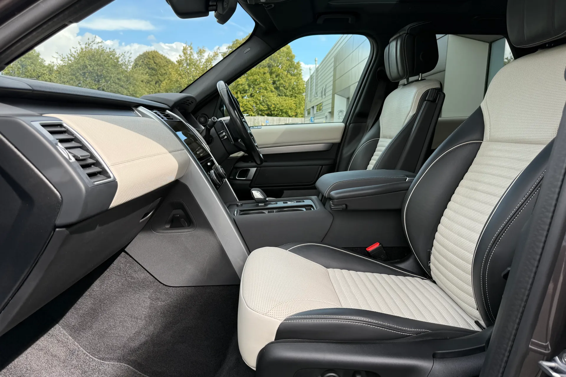 LAND ROVER DISCOVERY thumbnail image number 10