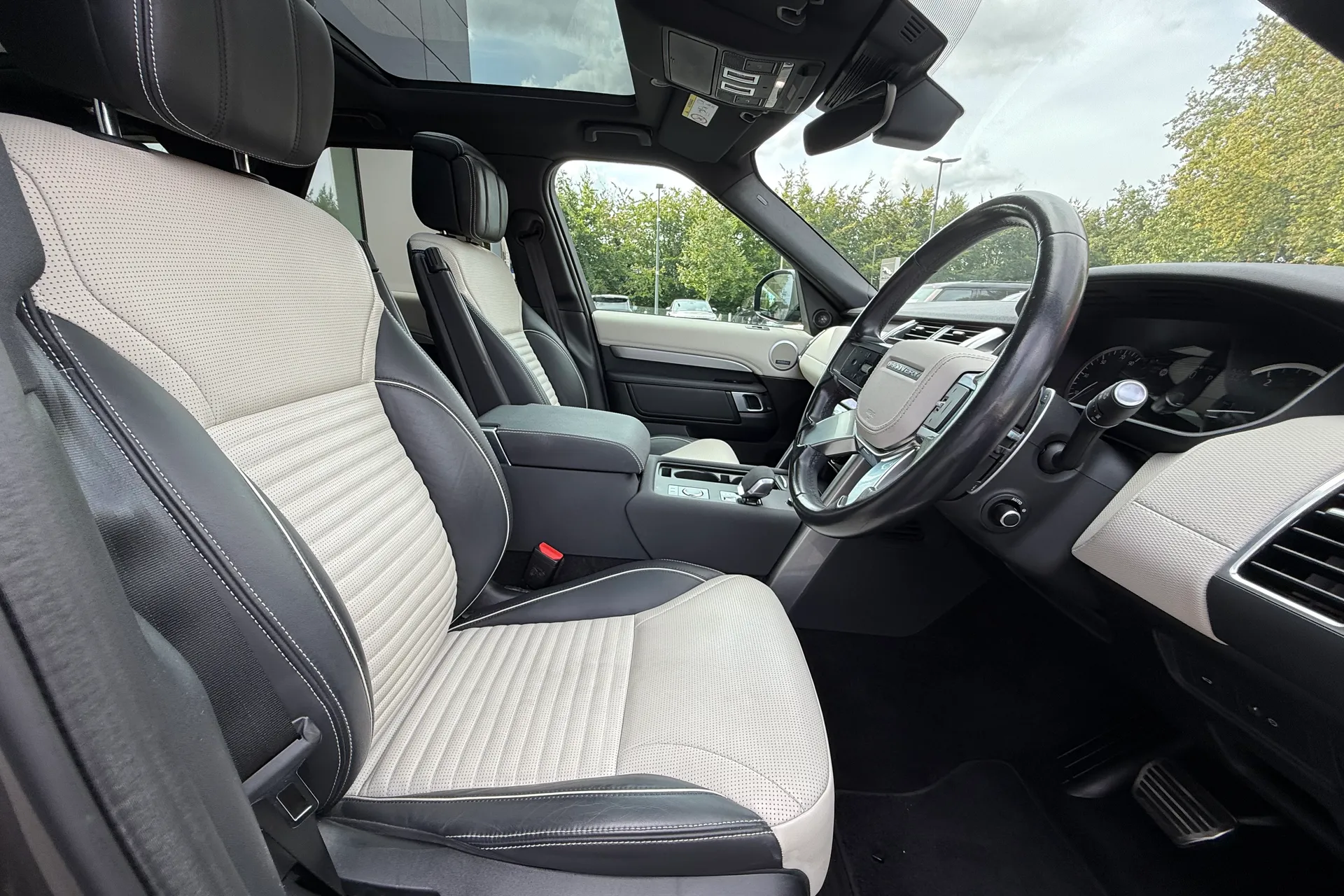 LAND ROVER DISCOVERY thumbnail image number 9