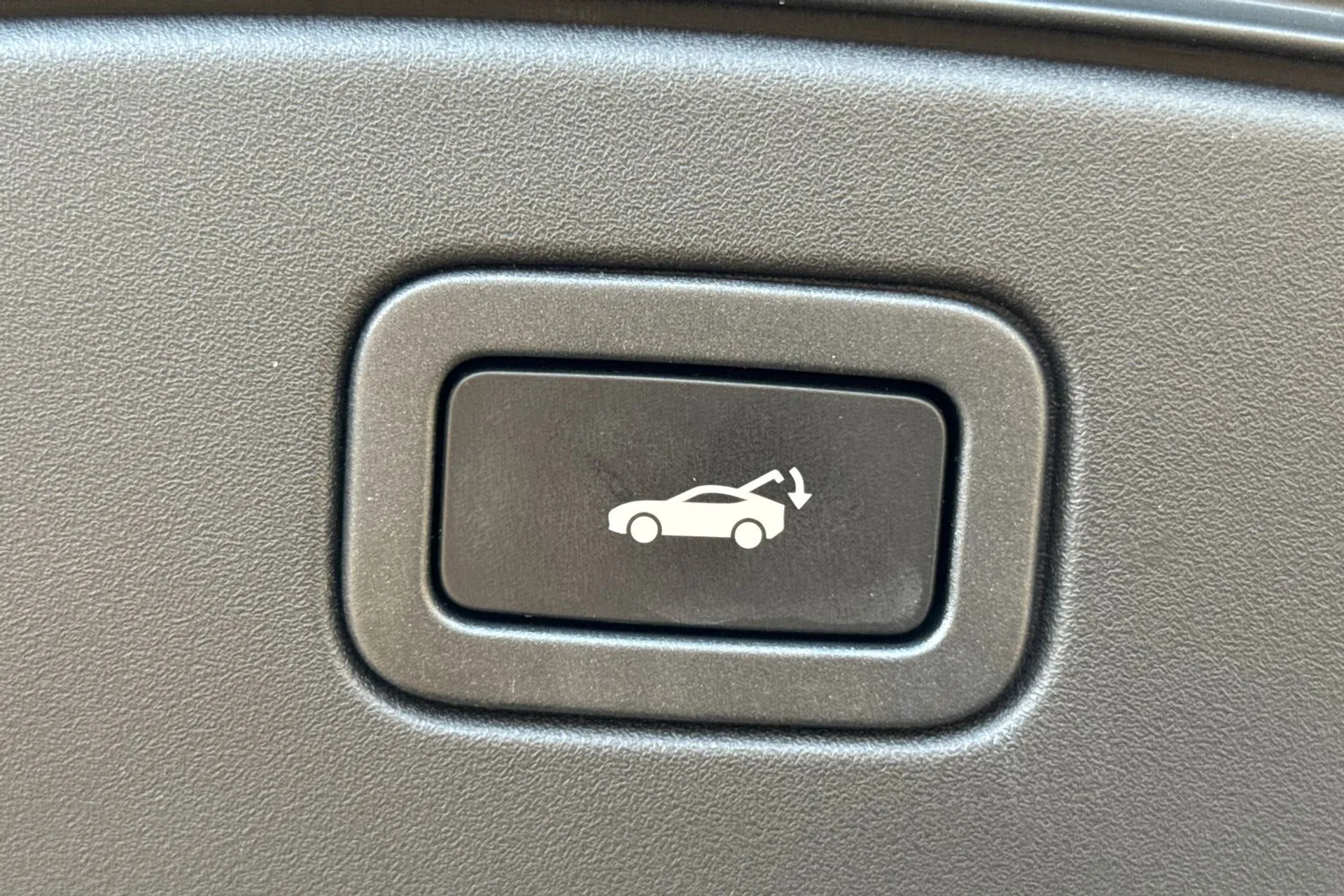 Jaguar F-TYPE thumbnail image number 22