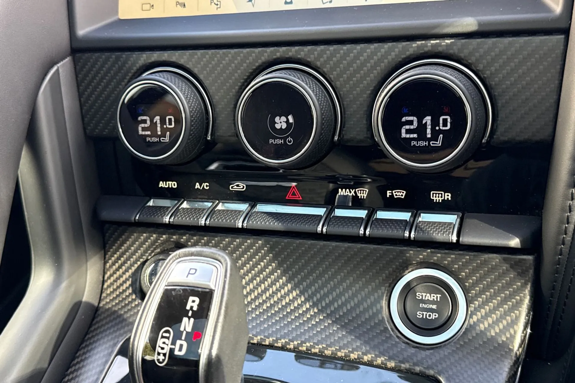 Jaguar F-TYPE thumbnail image number 40