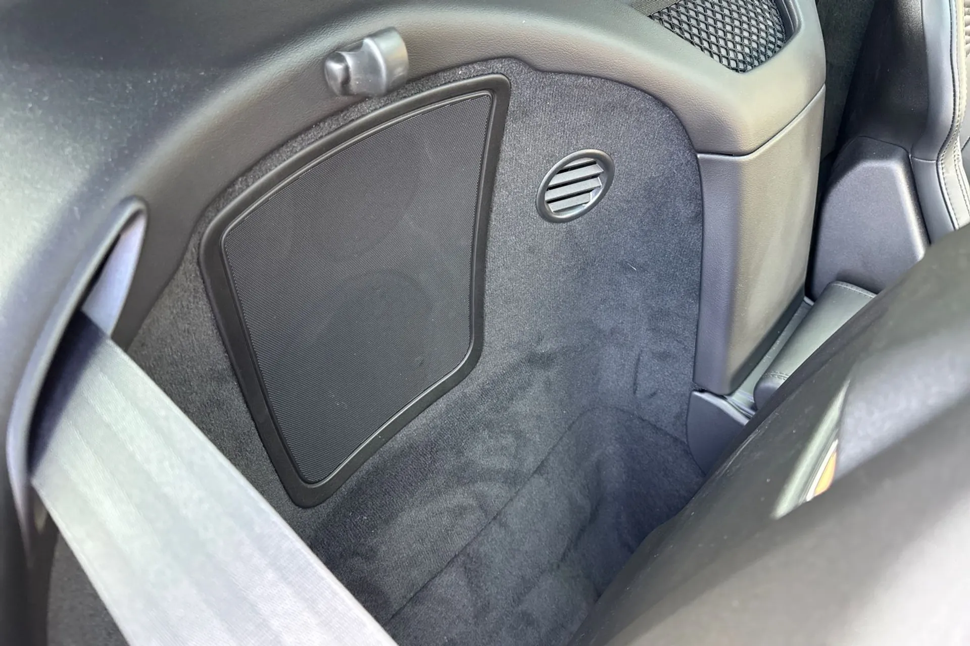 Jaguar F-TYPE thumbnail image number 26