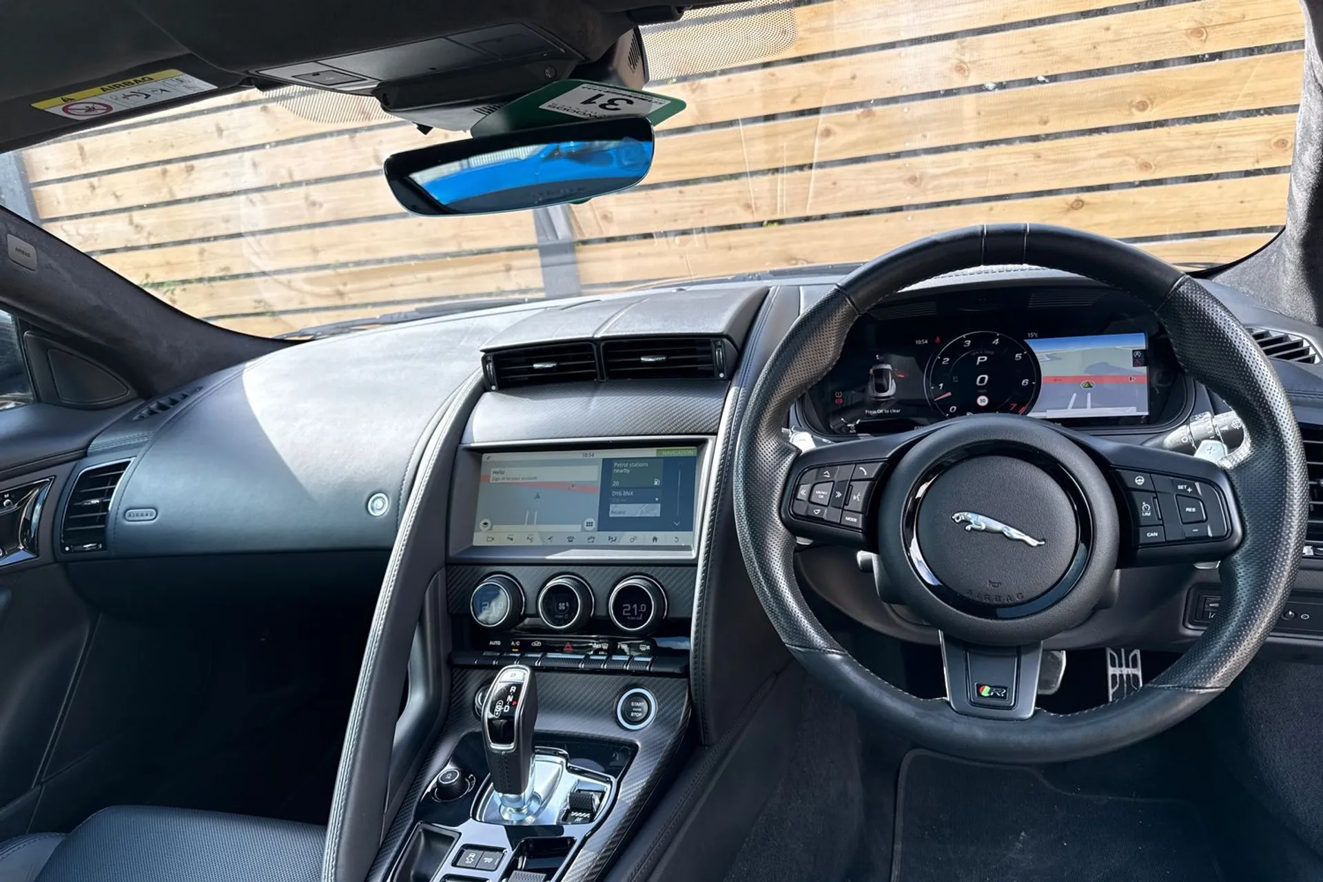 Jaguar F-TYPE thumbnail image number 33