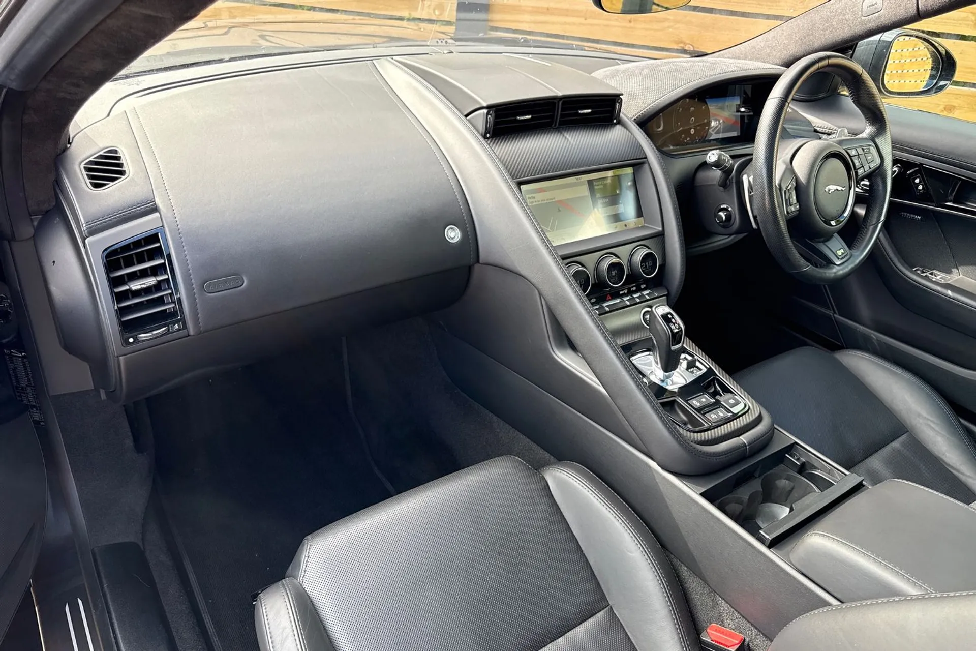 Jaguar F-TYPE thumbnail image number 29