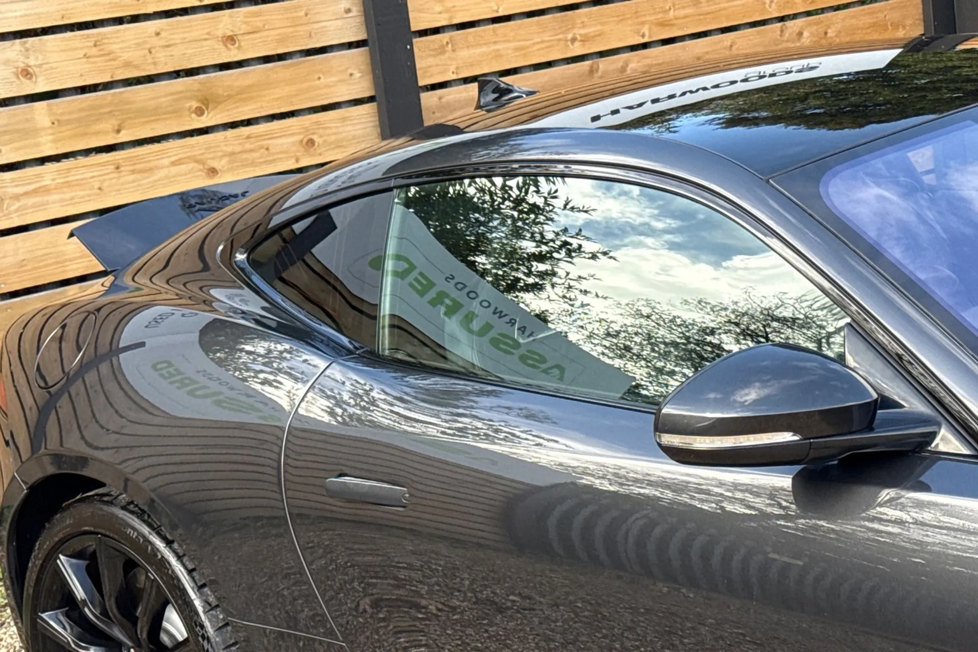 Jaguar F-TYPE thumbnail image number 15