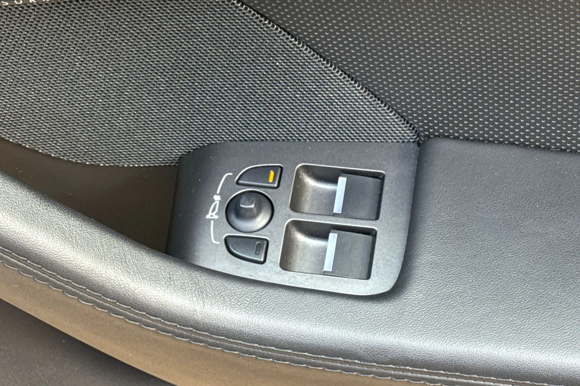 Jaguar F-TYPE thumbnail image number 44