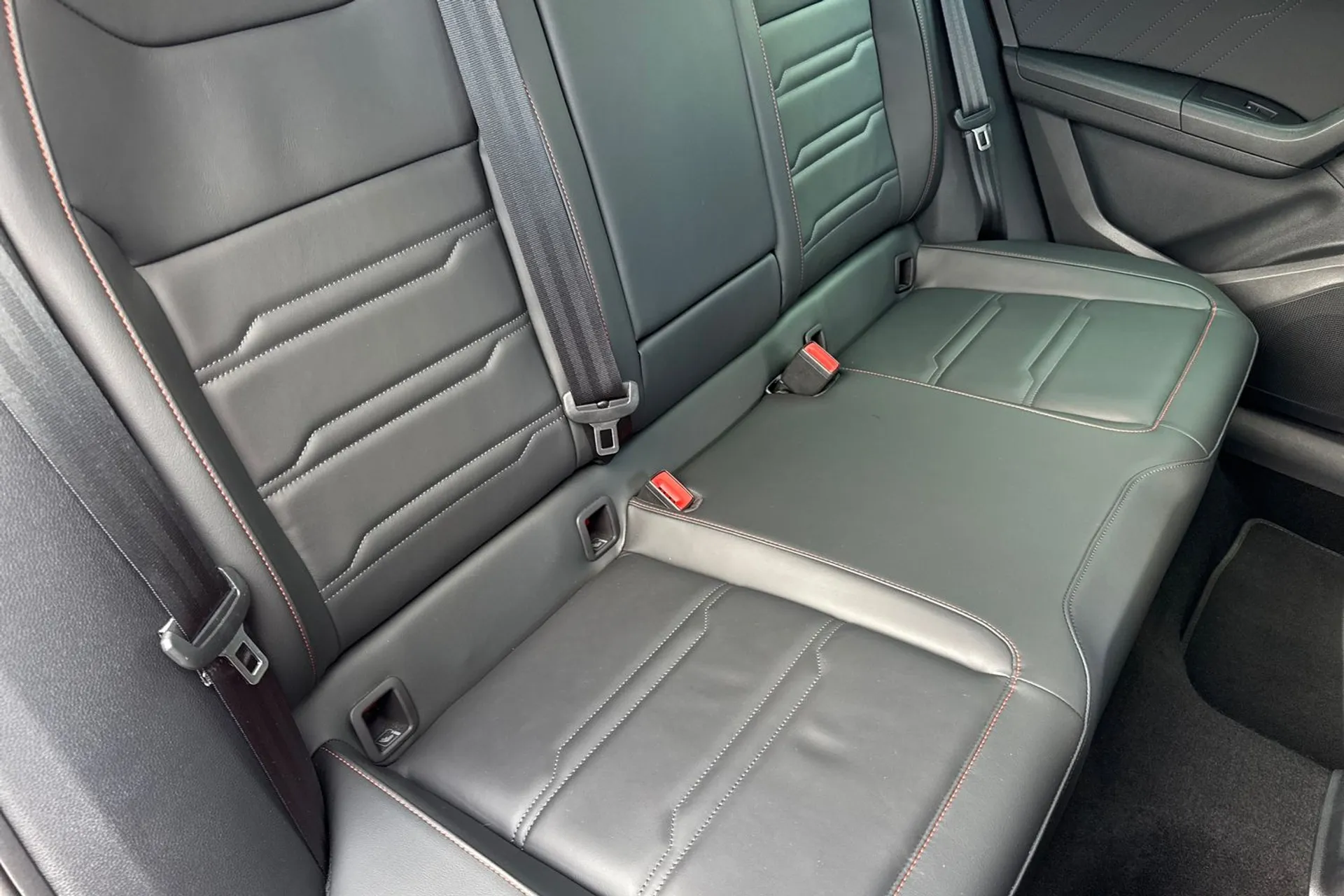 SEAT ATECA thumbnail image number 24