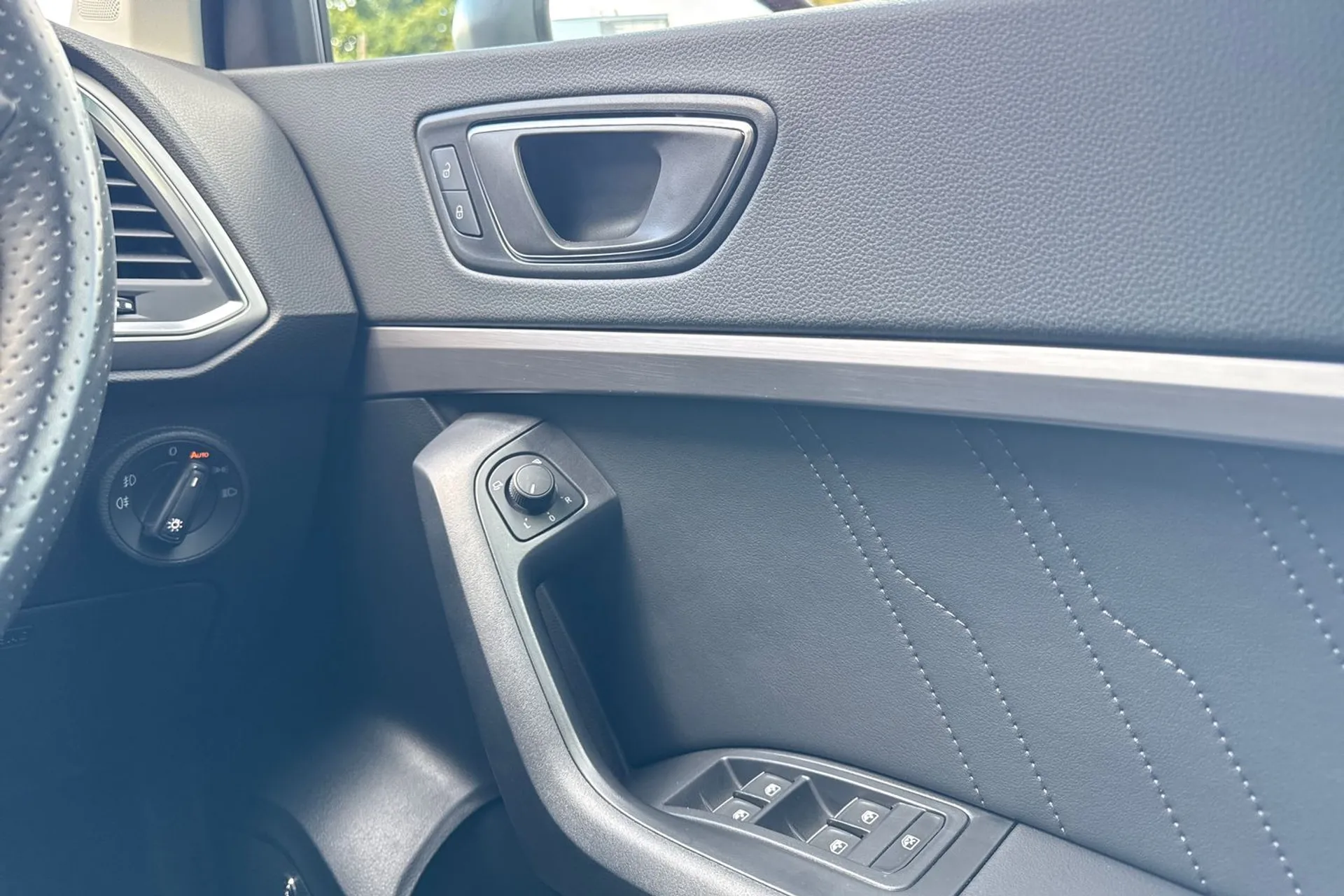 SEAT ATECA thumbnail image number 39