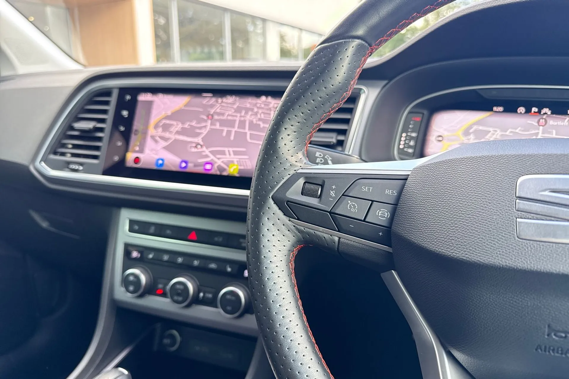 SEAT ATECA thumbnail image number 35