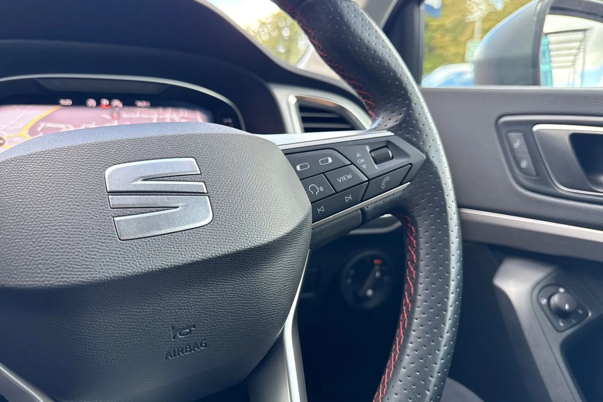 SEAT ATECA thumbnail image number 36