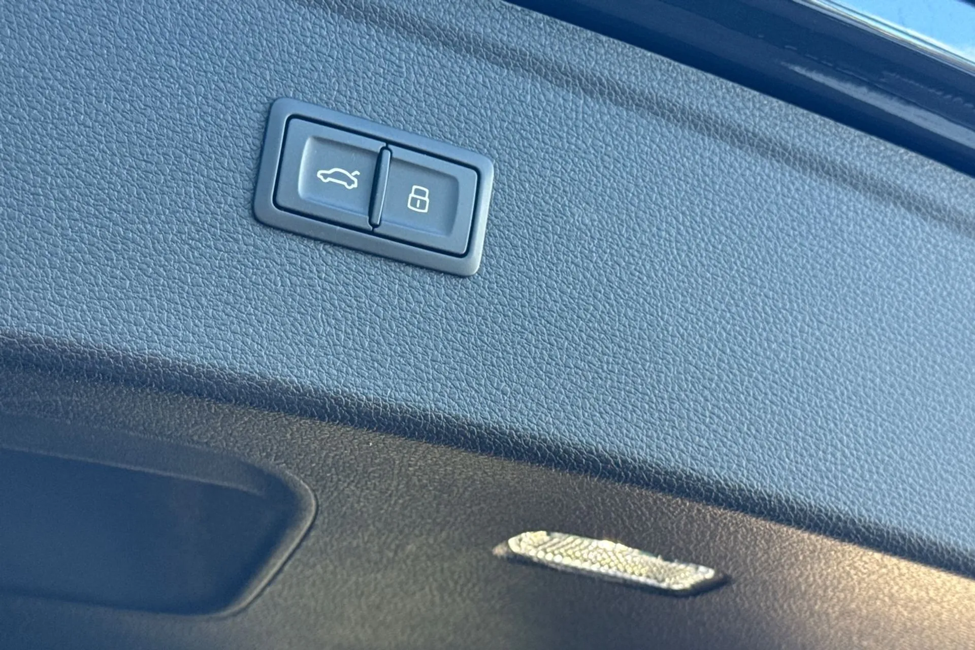 Audi Q5 thumbnail image number 20