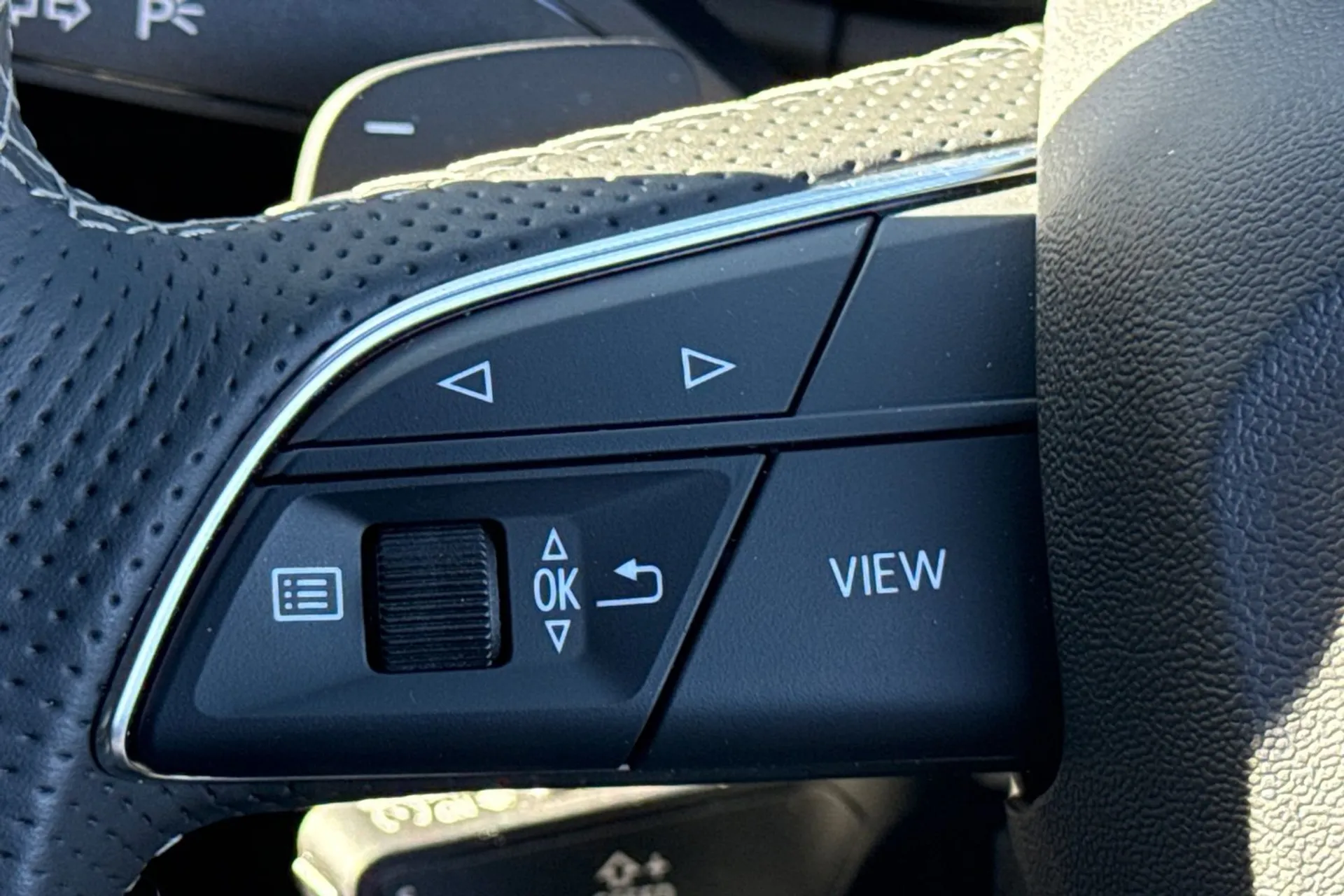 Audi Q5 thumbnail image number 38