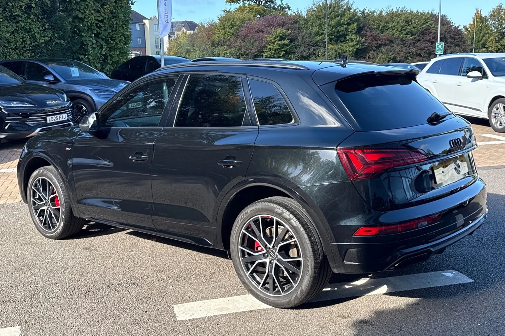 Audi Q5 thumbnail image number 9