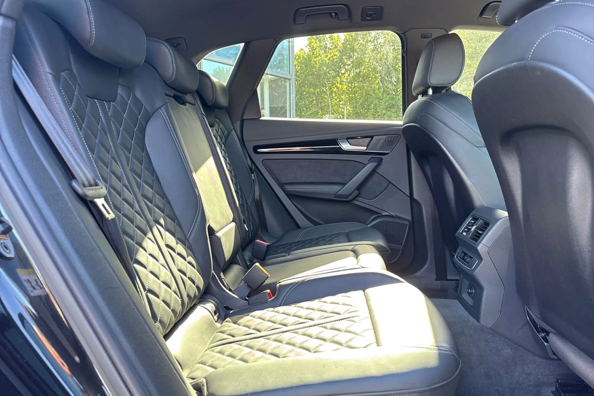 Audi Q5 thumbnail image number 22