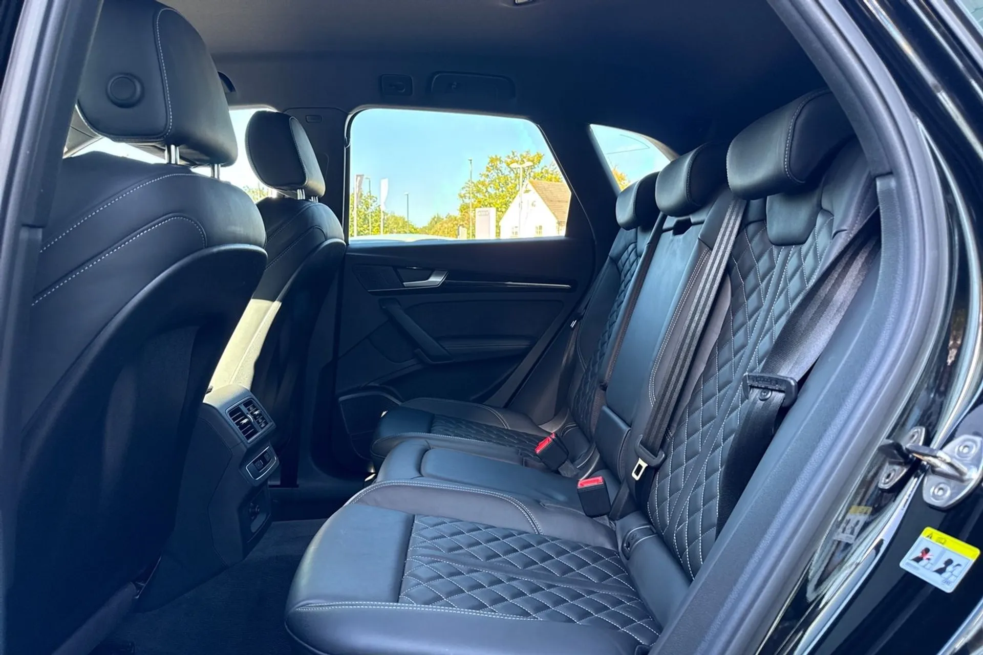 Audi Q5 thumbnail image number 30