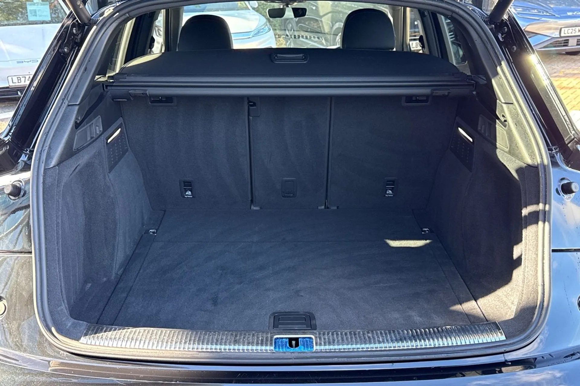 Audi Q5 thumbnail image number 19