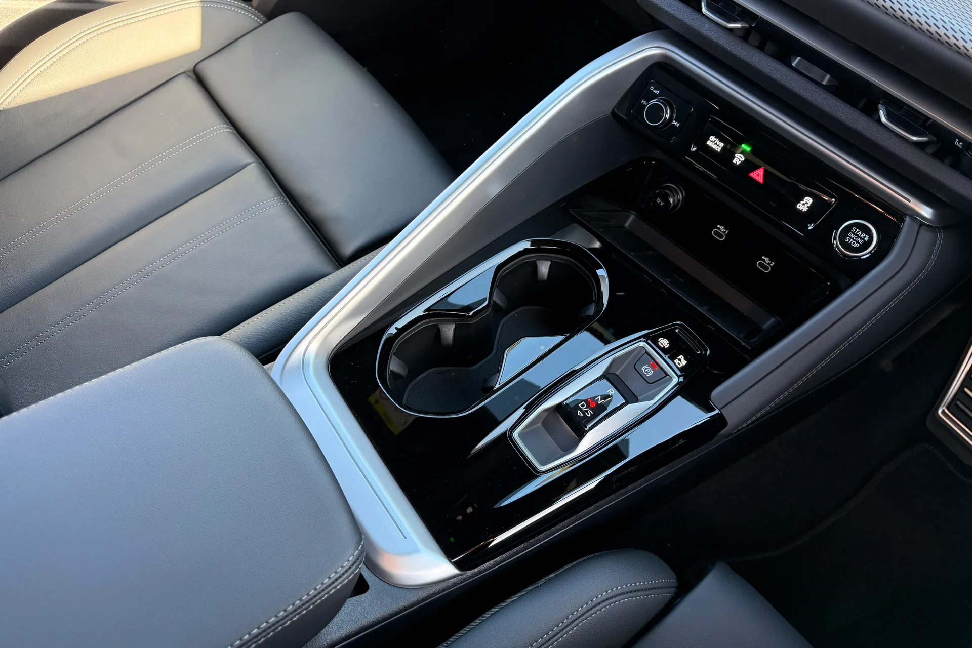 Audi Q5 thumbnail image number 34