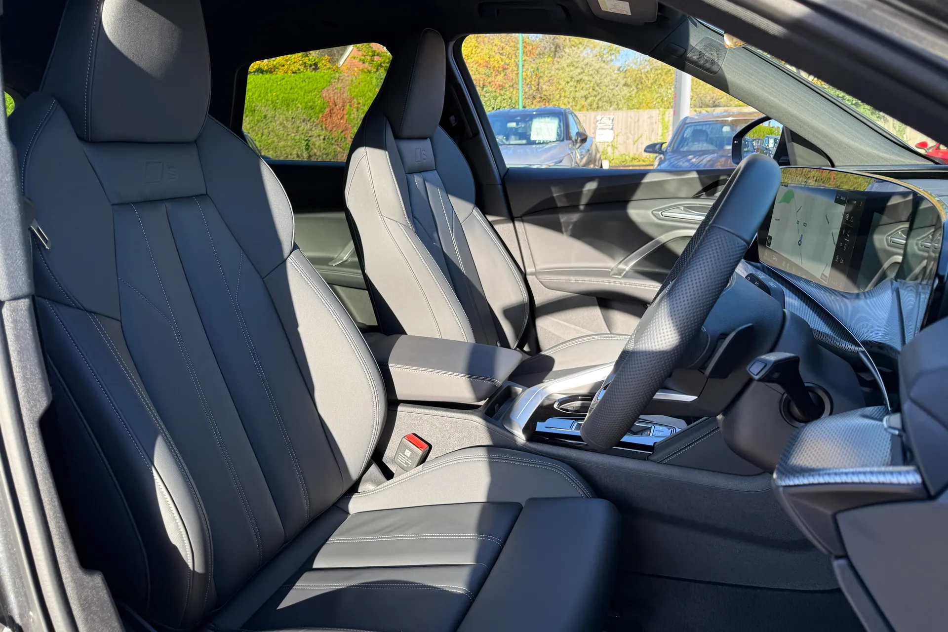 Audi Q5 thumbnail image number 21