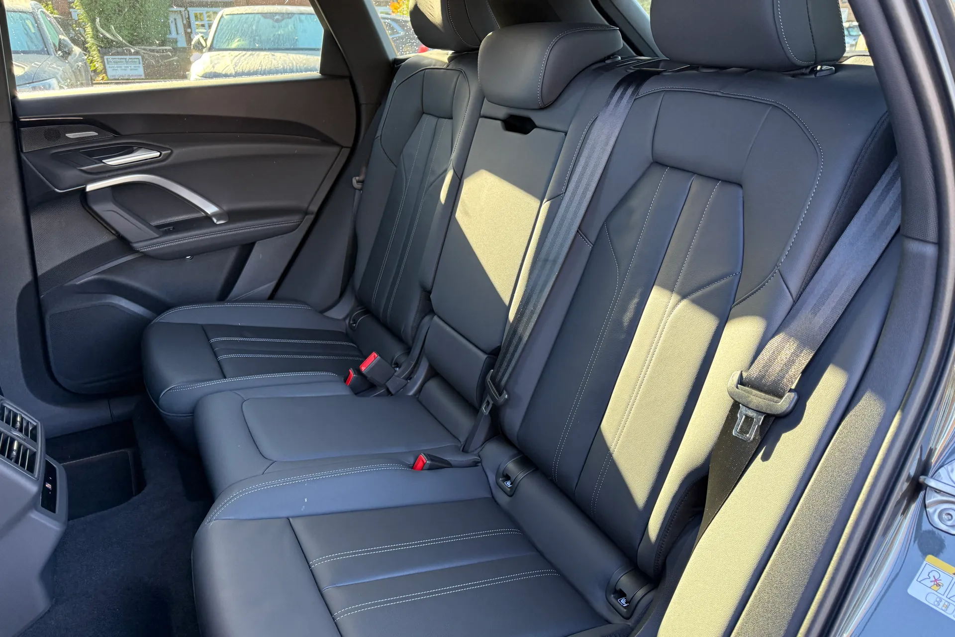 Audi Q5 thumbnail image number 36