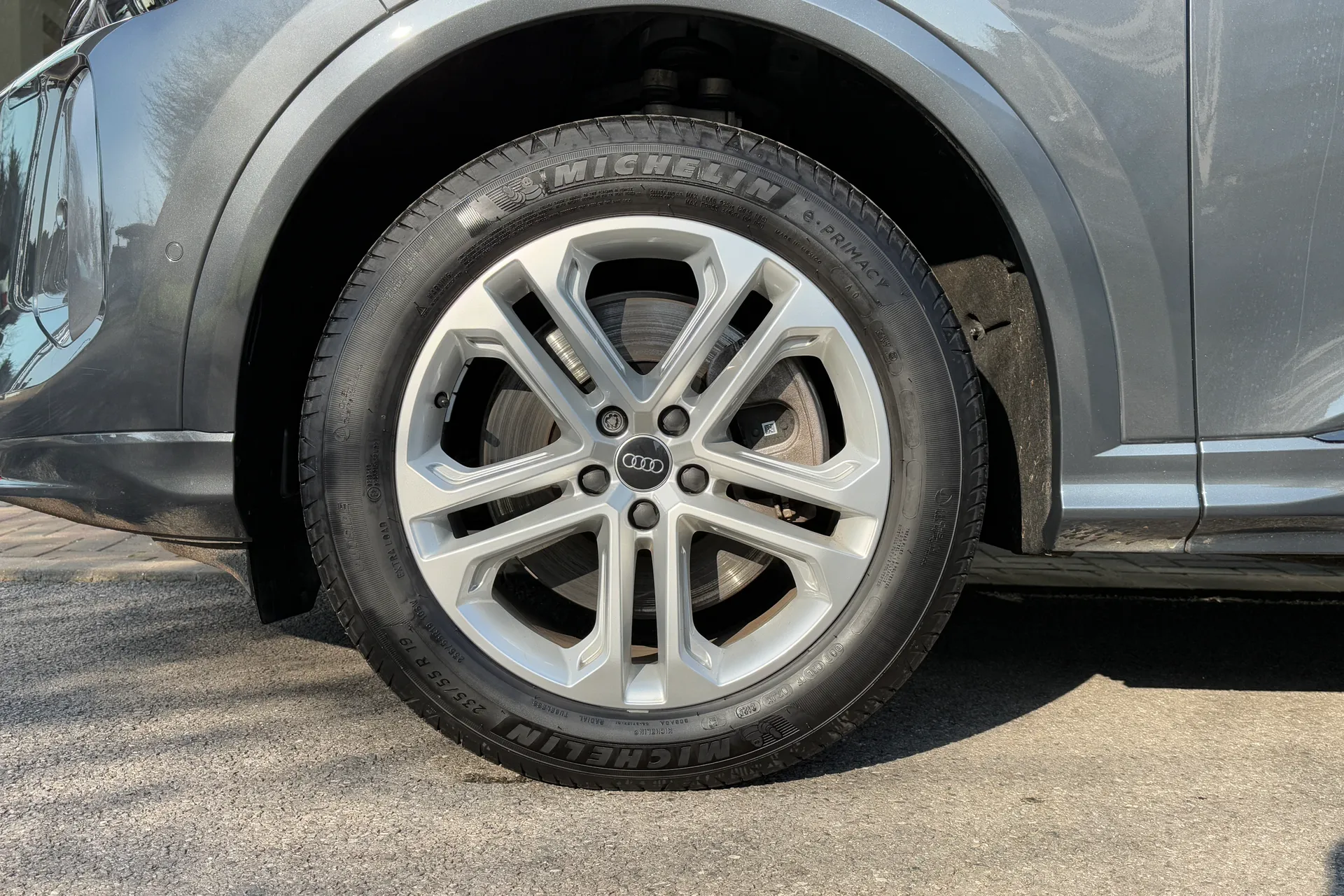 Audi Q5 thumbnail image number 9