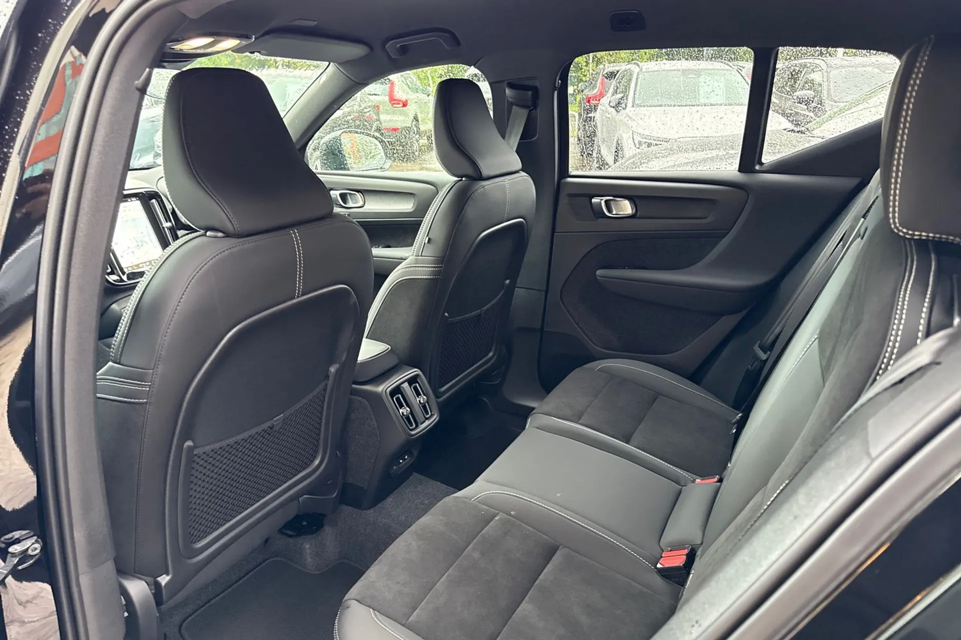 Volvo XC40 thumbnail image number 29