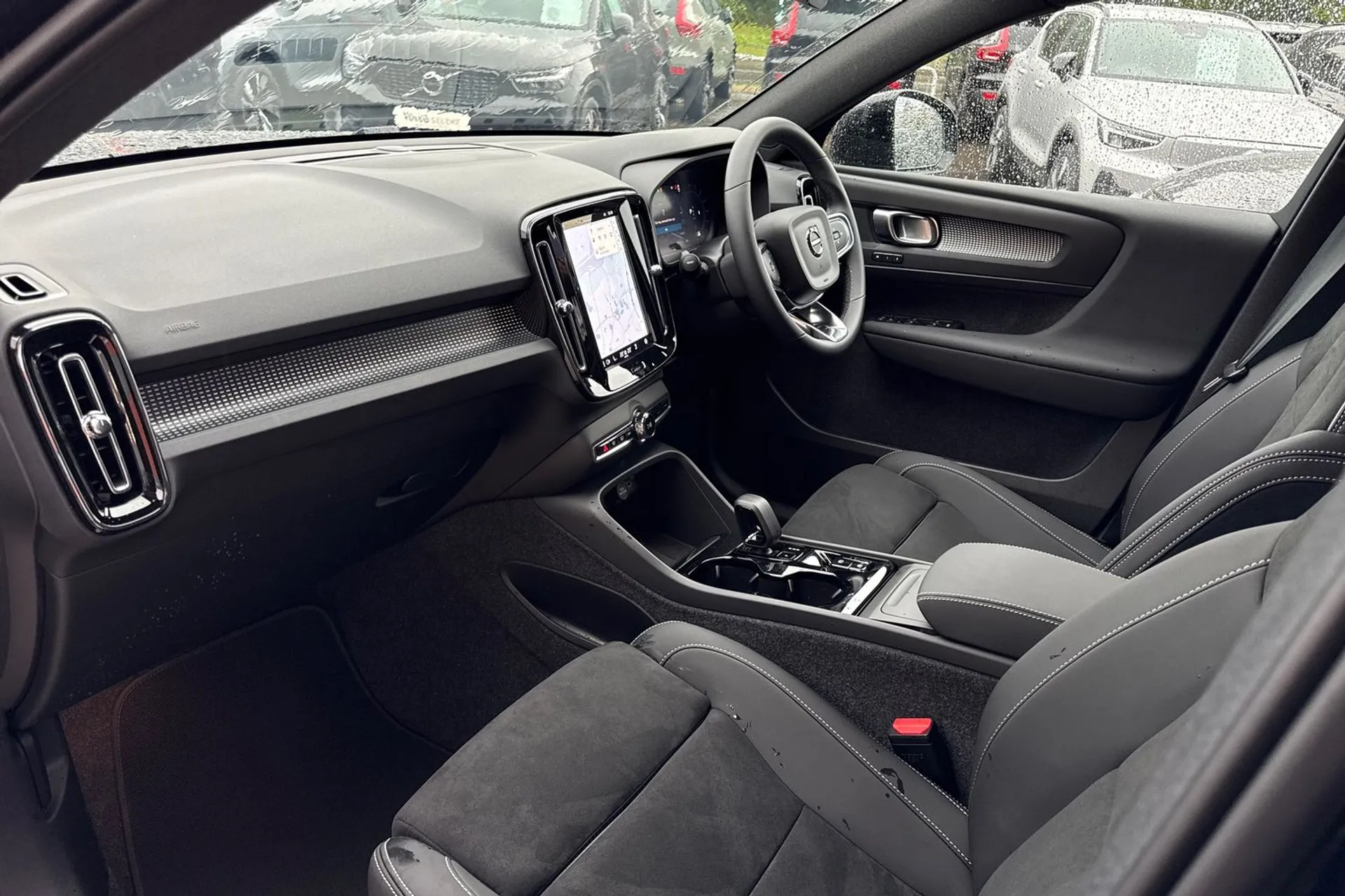 Volvo XC40 thumbnail image number 26