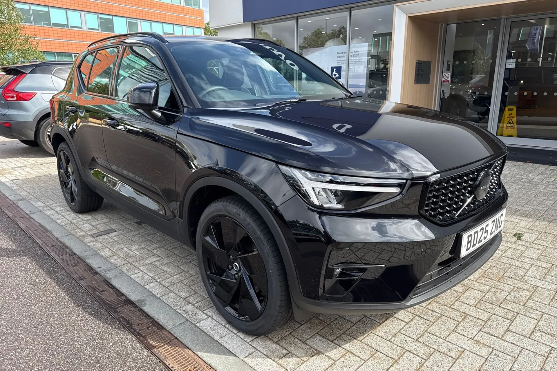 Volvo XC40 thumbnail image number 11