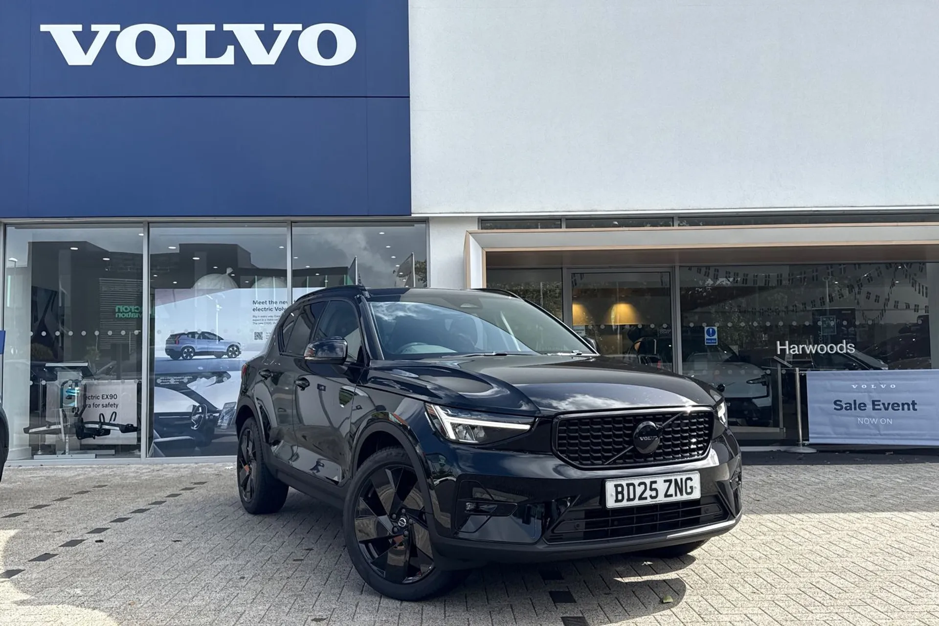 Volvo XC40 focused image