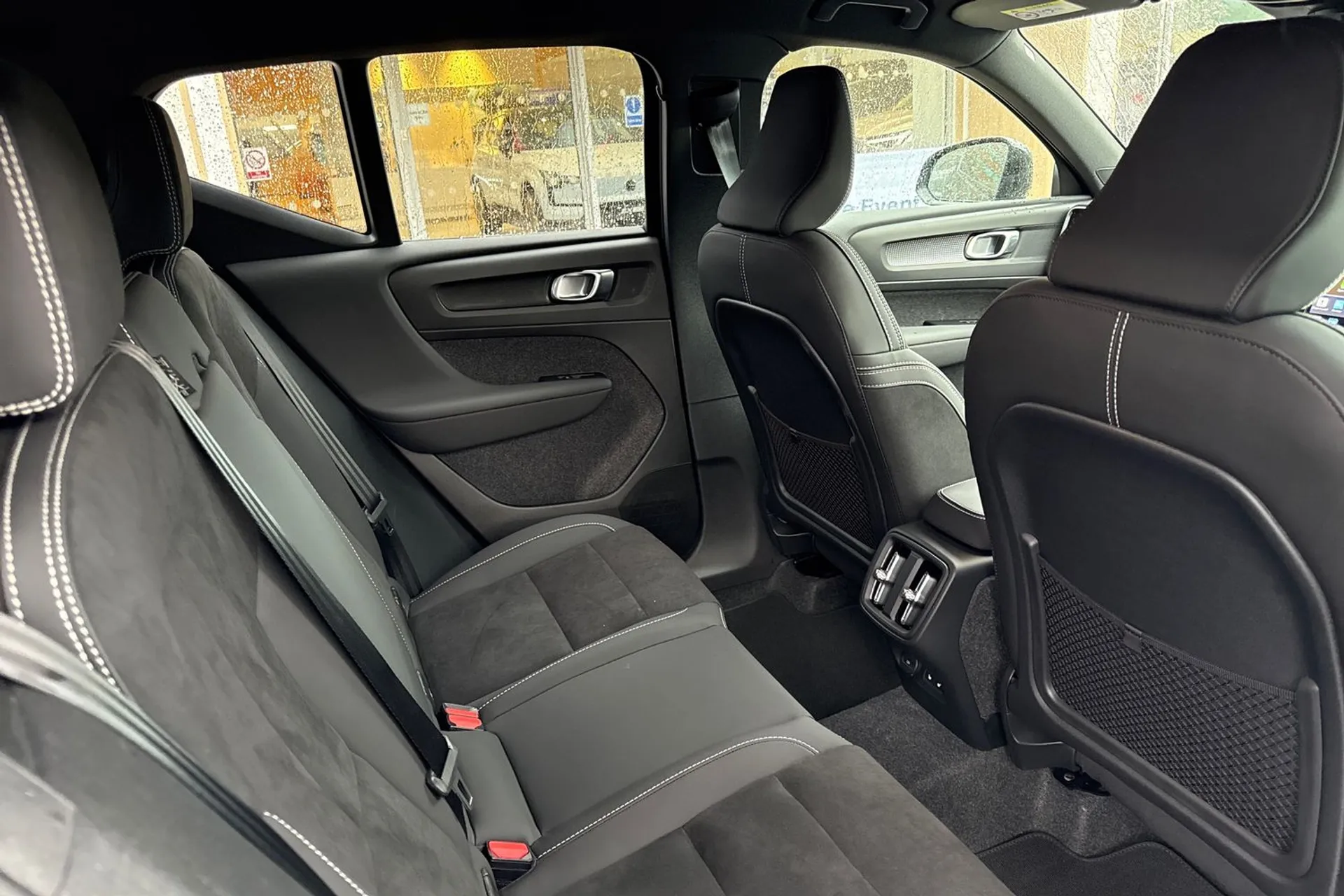 Volvo XC40 thumbnail image number 22