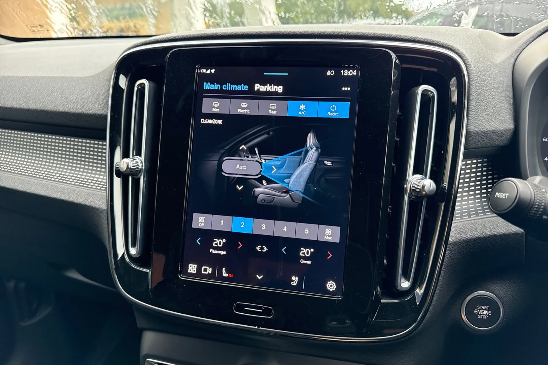 Volvo XC40 thumbnail image number 38