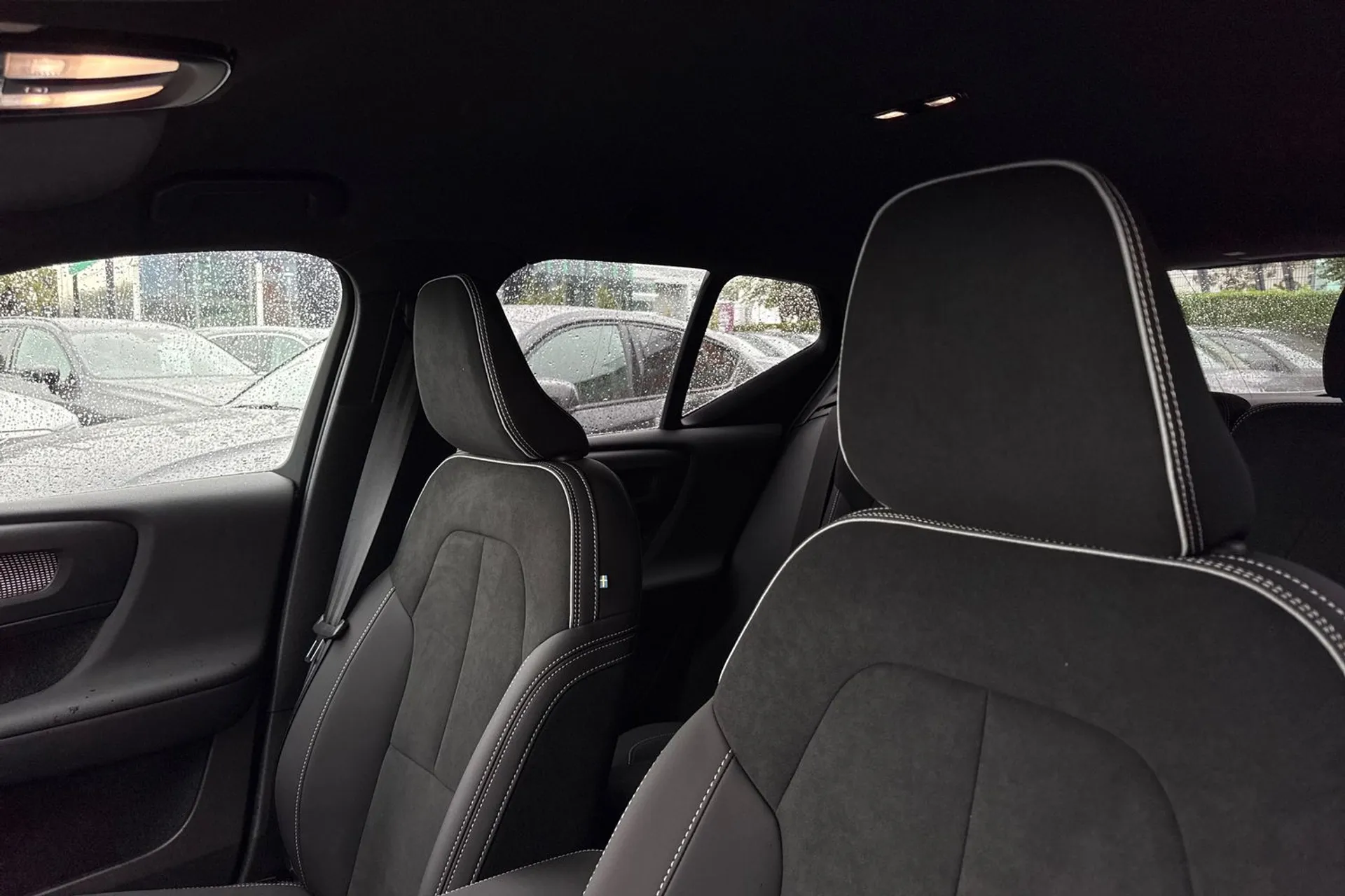 Volvo XC40 thumbnail image number 28