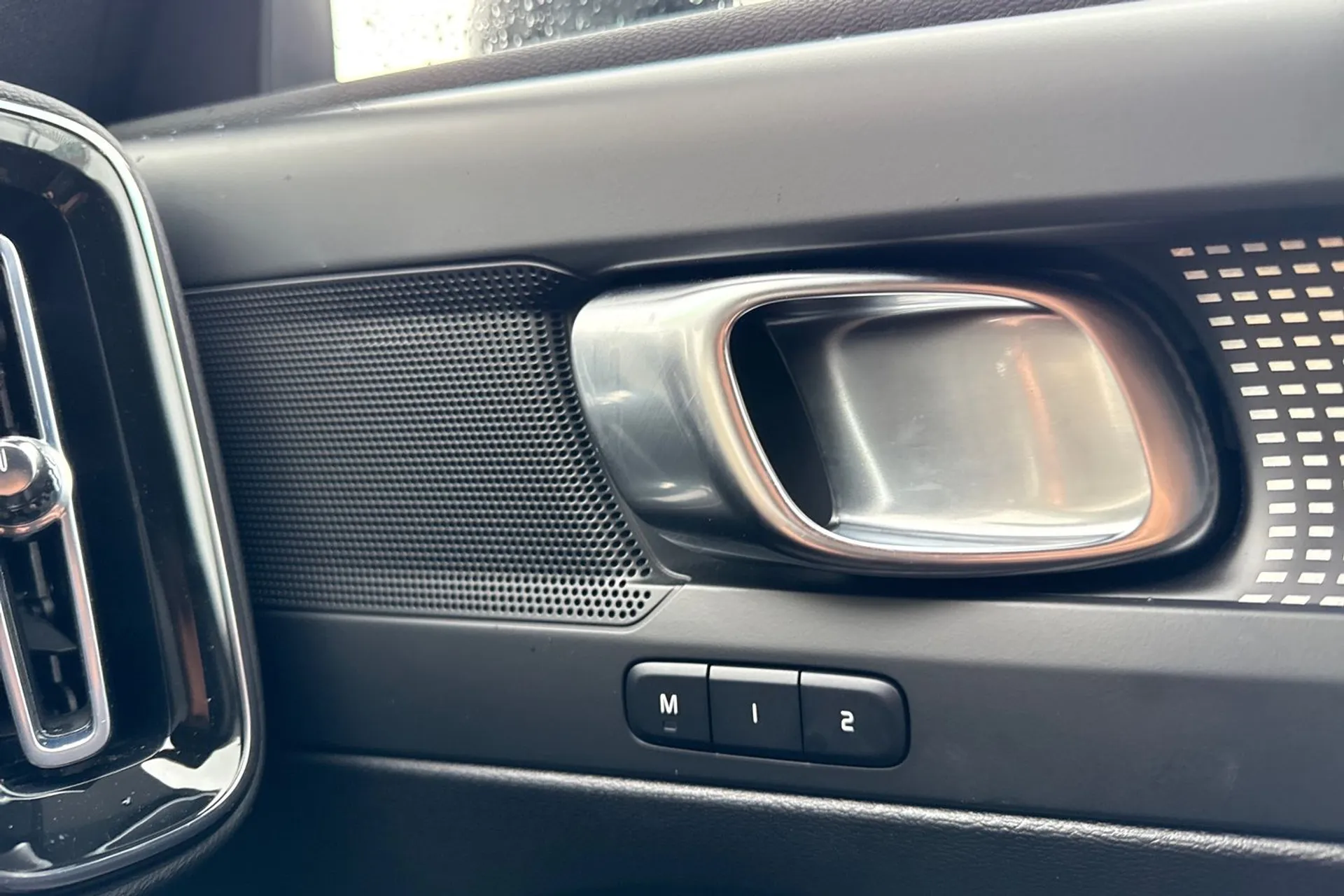 Volvo XC40 thumbnail image number 41