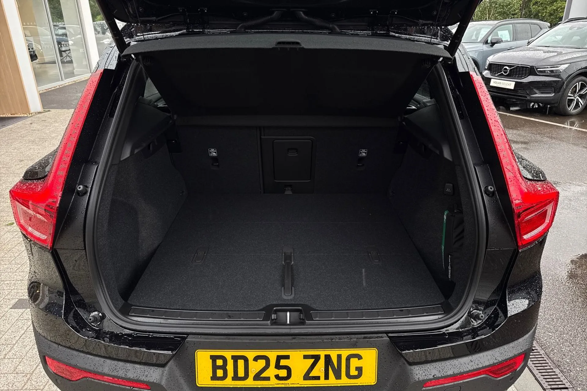 Volvo XC40 thumbnail image number 19