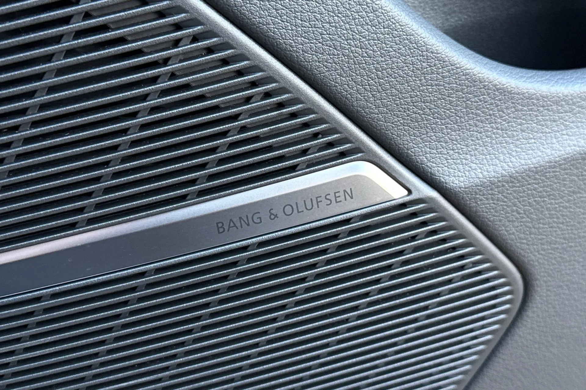 Audi RS Q8 thumbnail image number 46