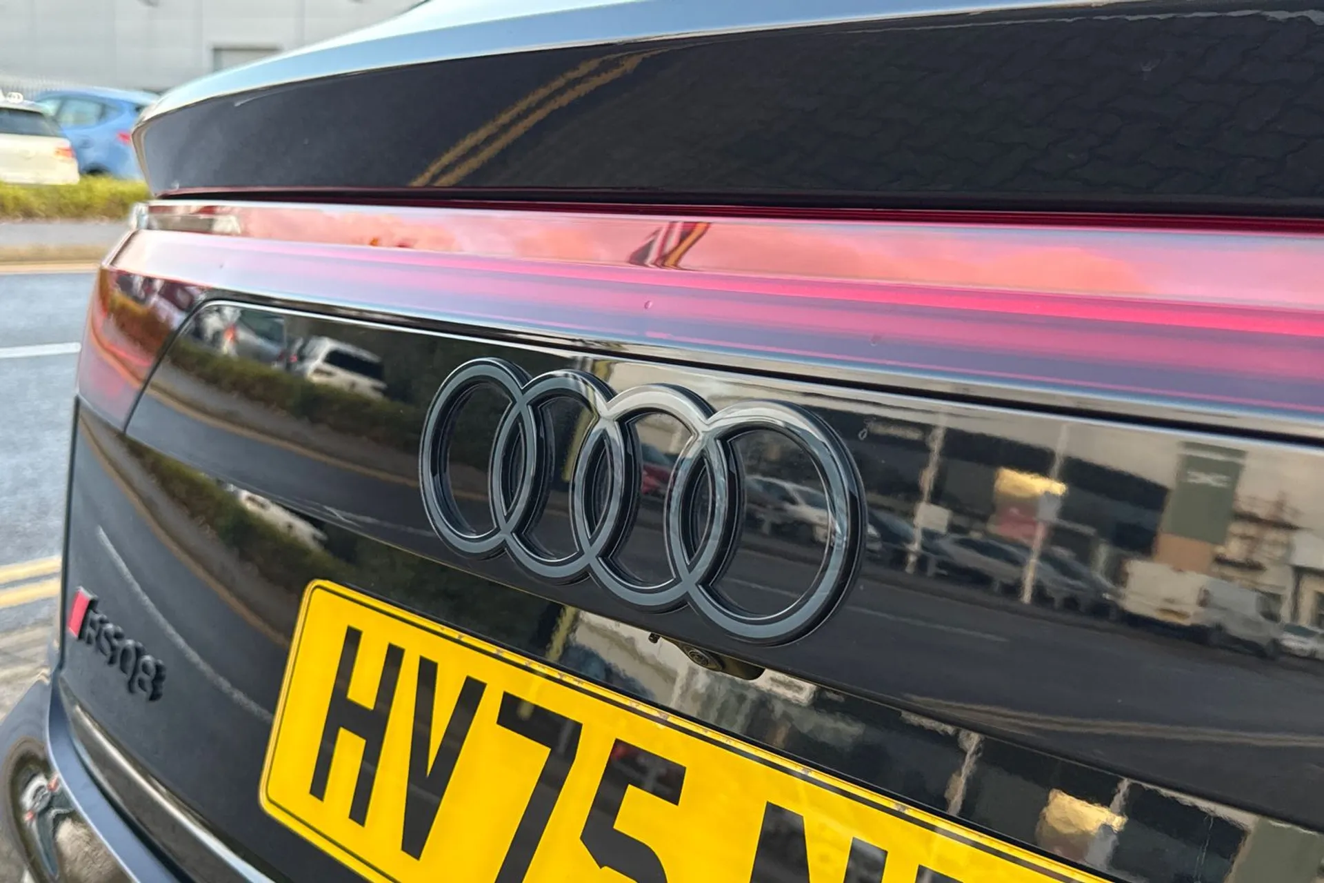 Audi RS Q8 thumbnail image number 19