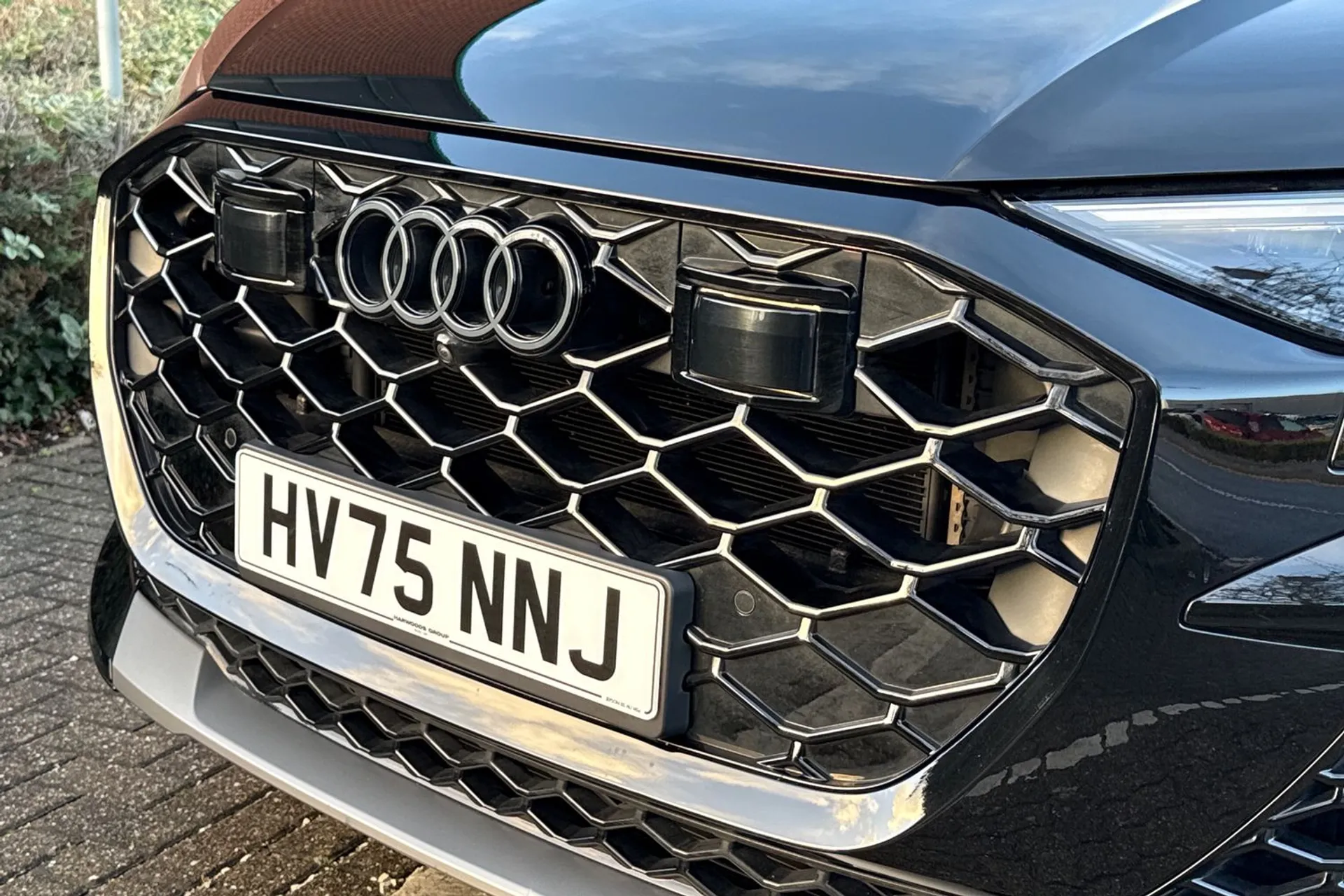 Audi RS Q8 thumbnail image number 21