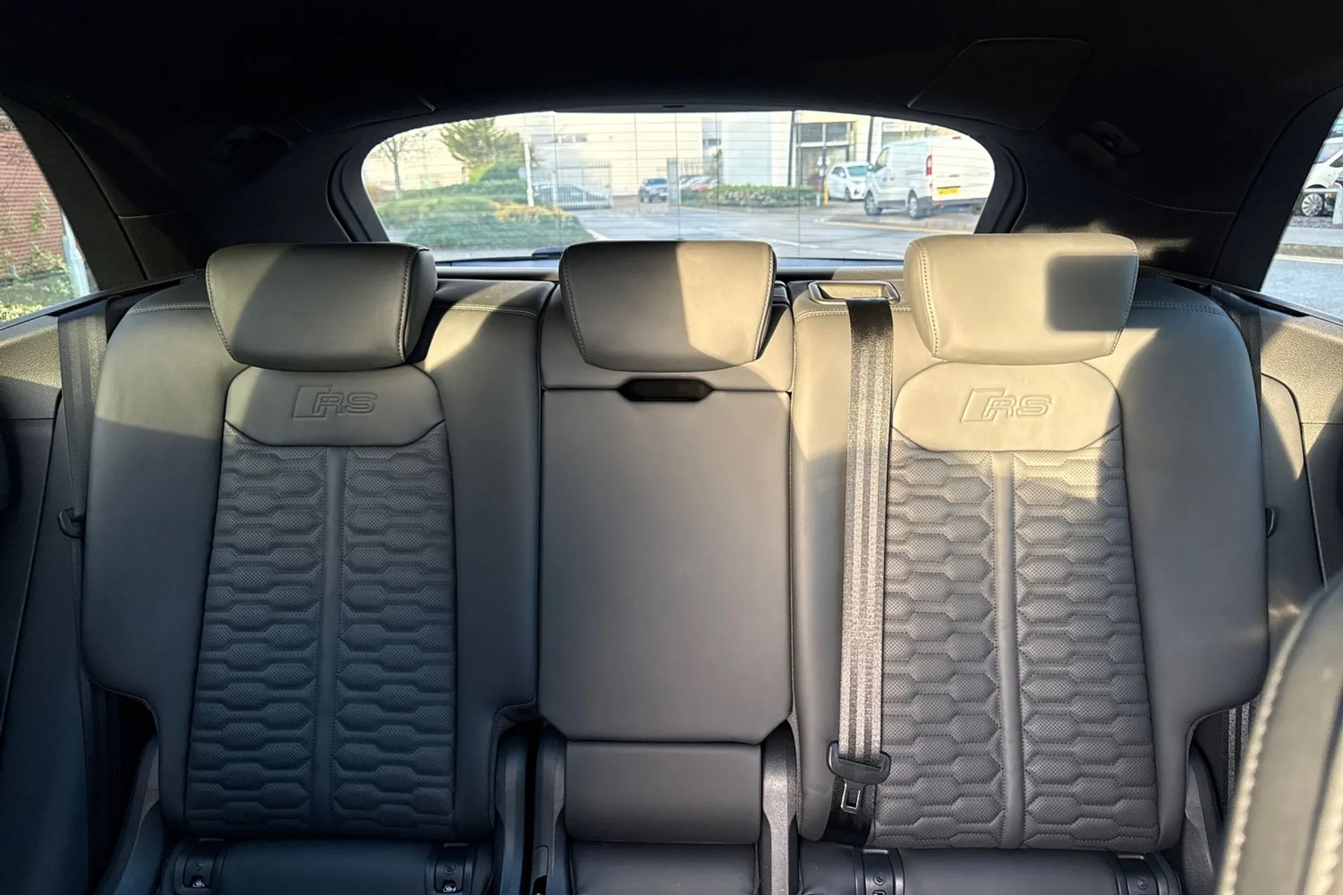 Audi RS Q8 thumbnail image number 39