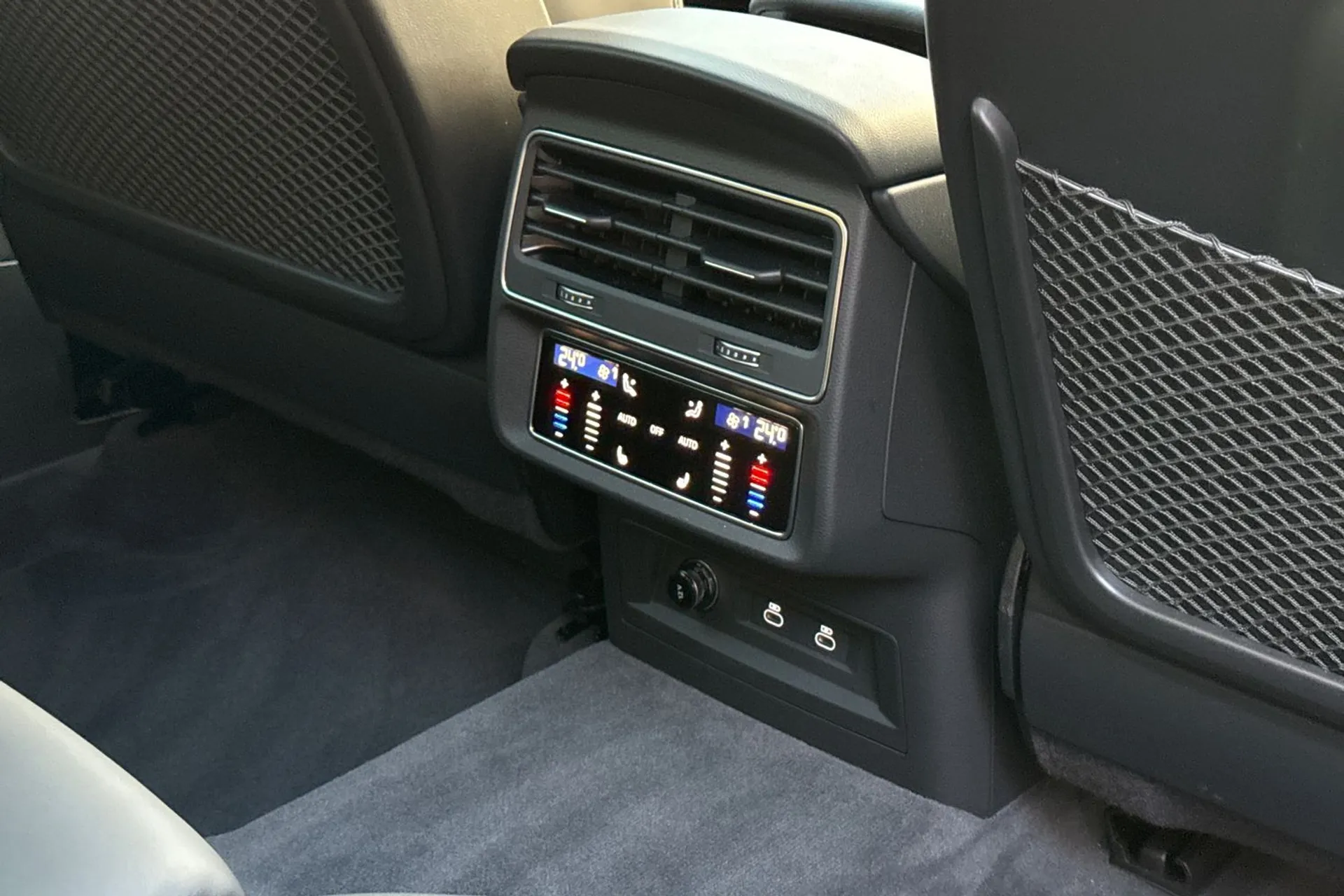 Audi RS Q8 thumbnail image number 59