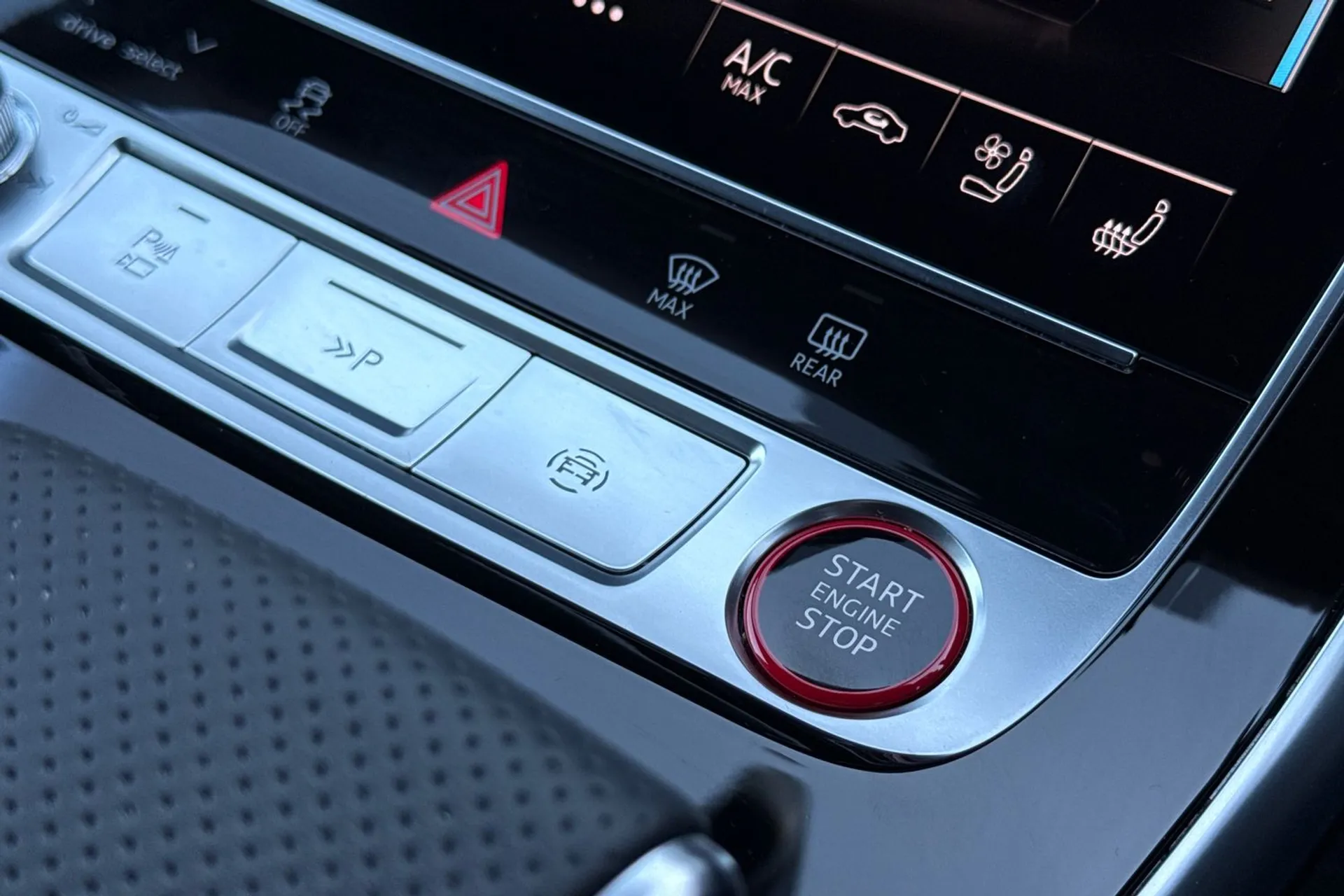 Audi RS Q8 thumbnail image number 55