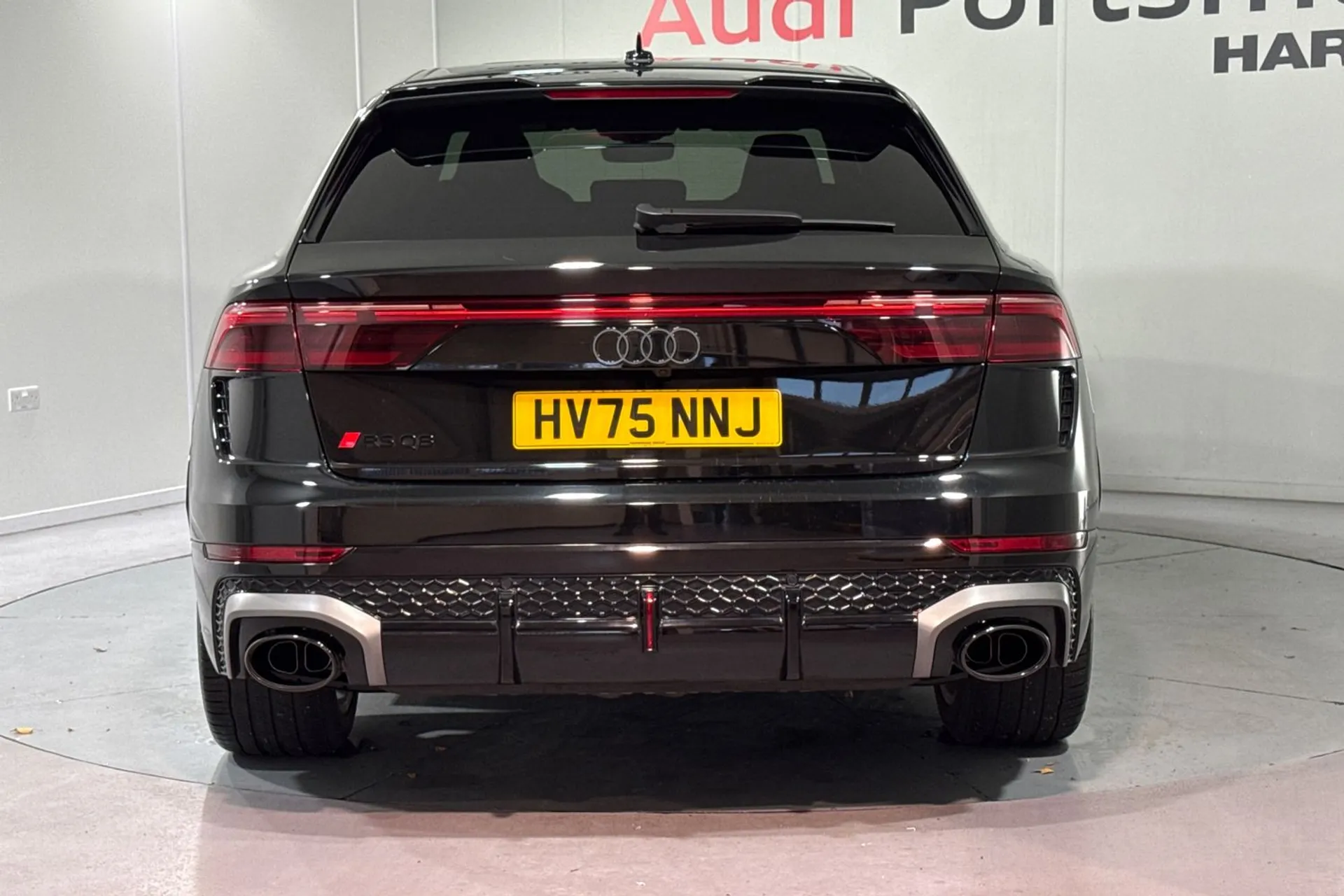 Audi RS Q8 thumbnail image number 12