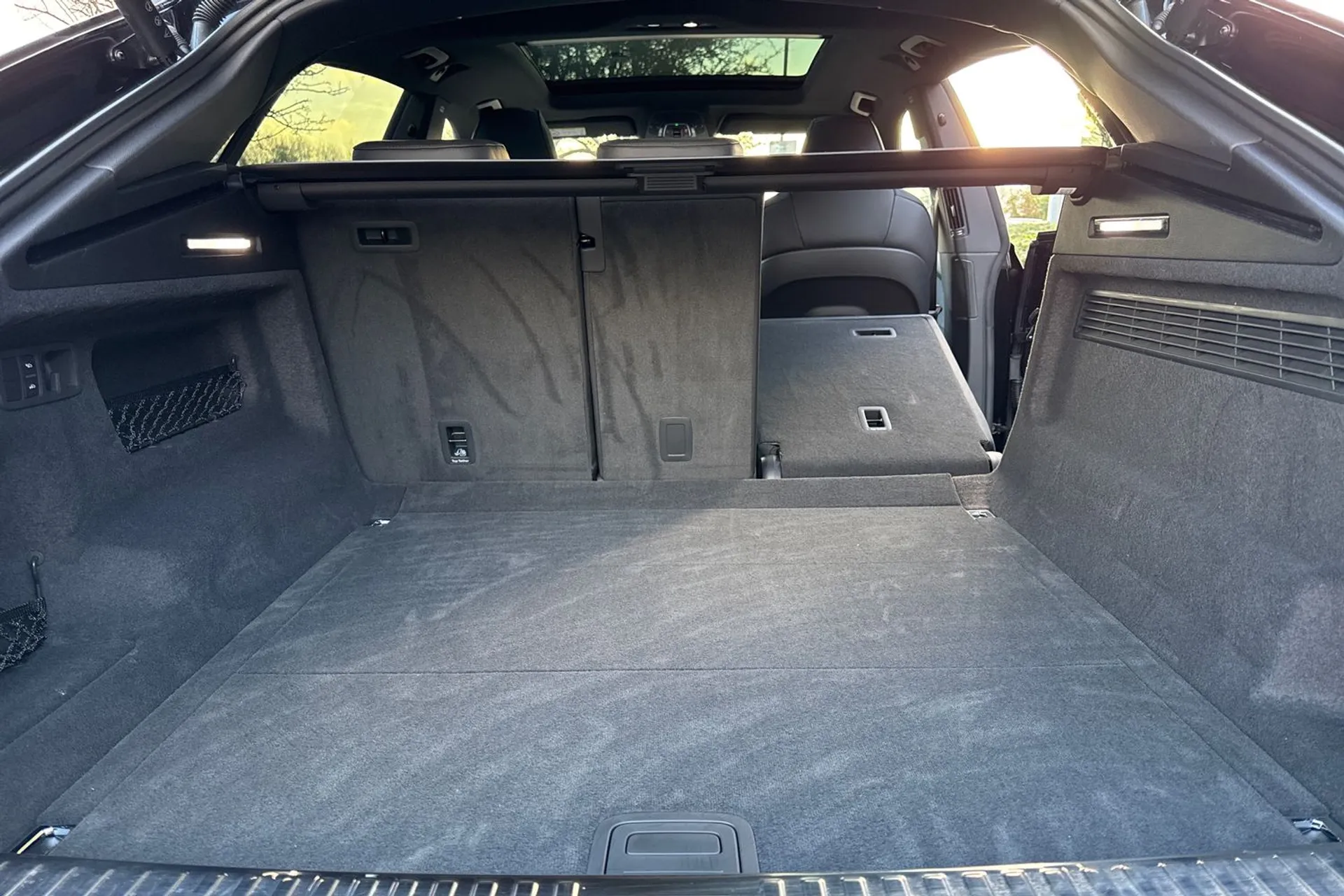 Audi RS Q8 thumbnail image number 26