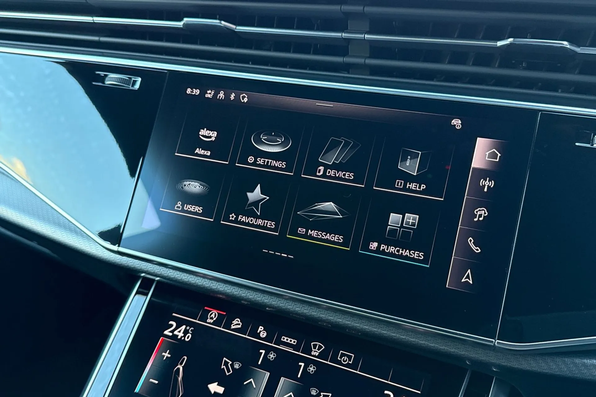 Audi RS Q8 thumbnail image number 49