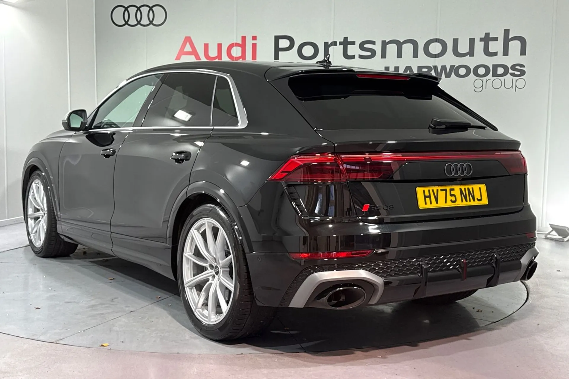 Audi RS Q8 thumbnail image number 14