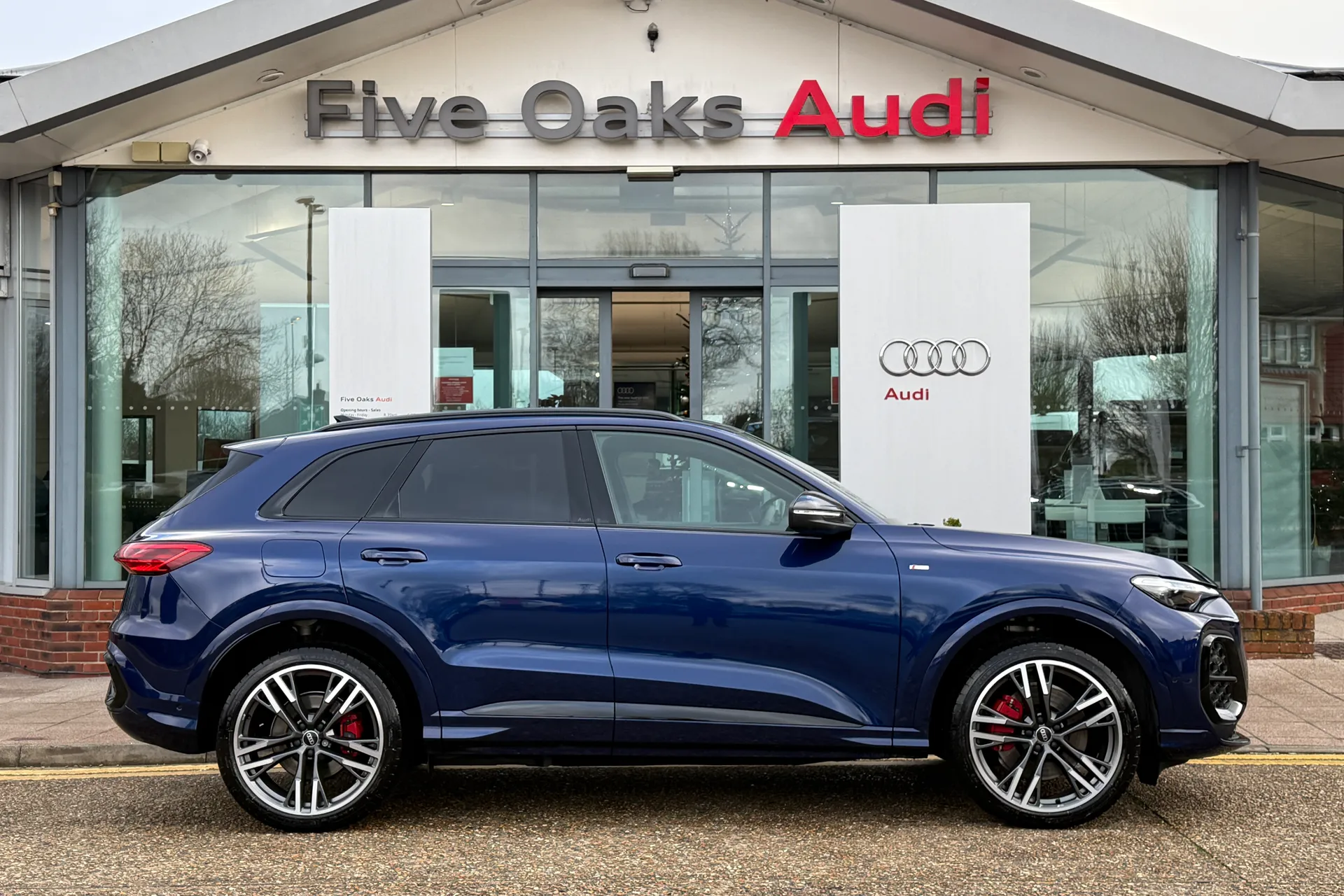 Audi Q5 thumbnail image number 2
