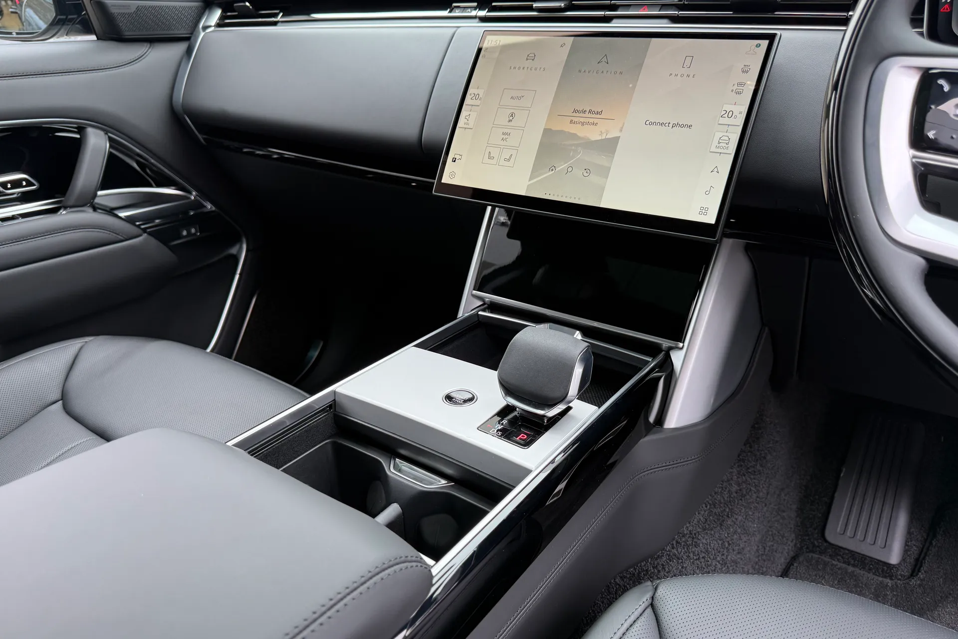 LAND ROVER RANGE ROVER thumbnail image number 13