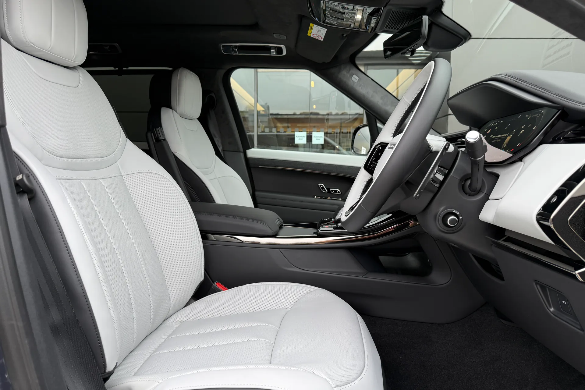 LAND ROVER RANGE ROVER SPORT thumbnail image number 24