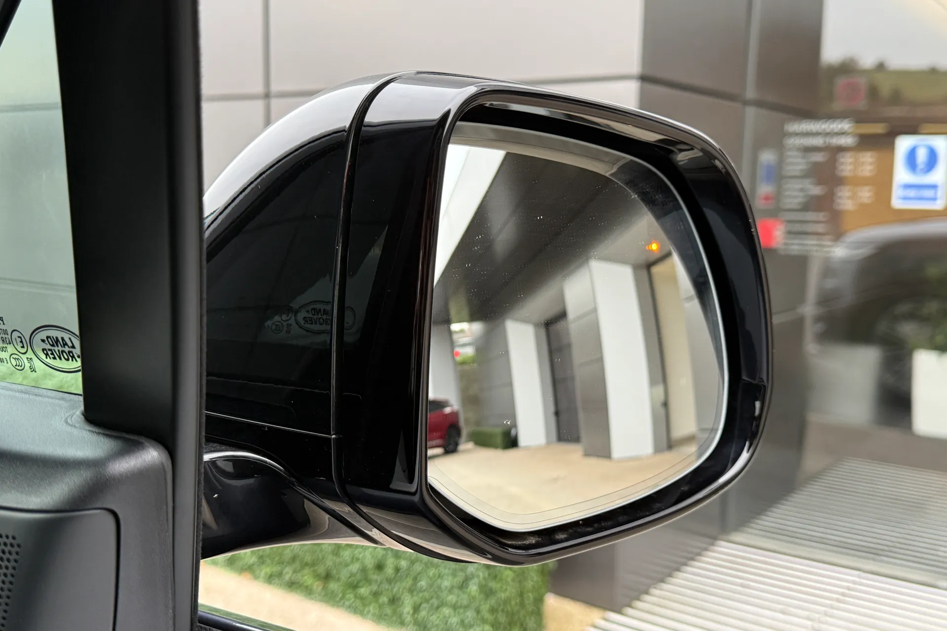 LAND ROVER RANGE ROVER SPORT thumbnail image number 34