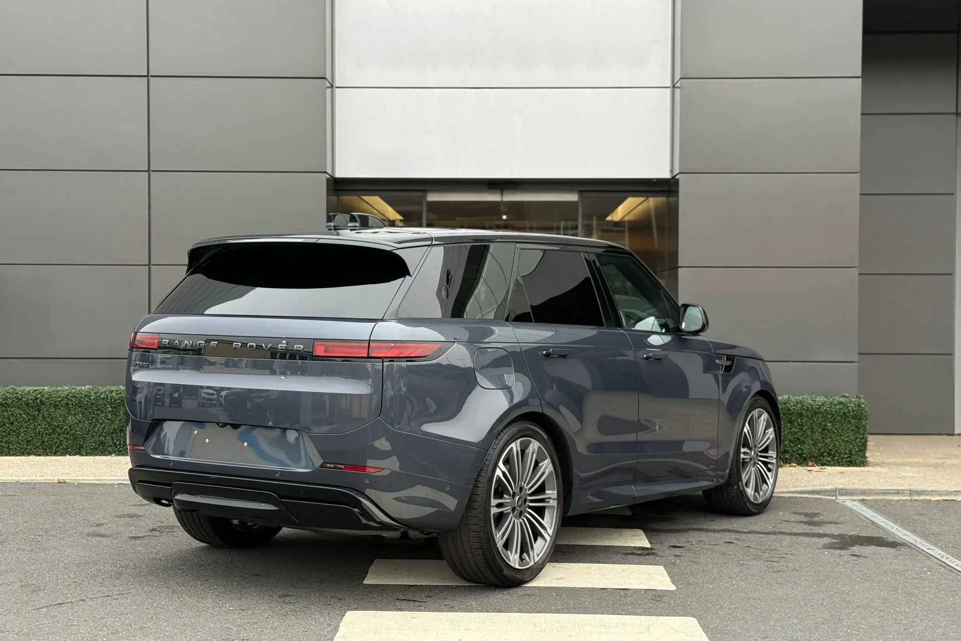 LAND ROVER RANGE ROVER SPORT thumbnail image number 12