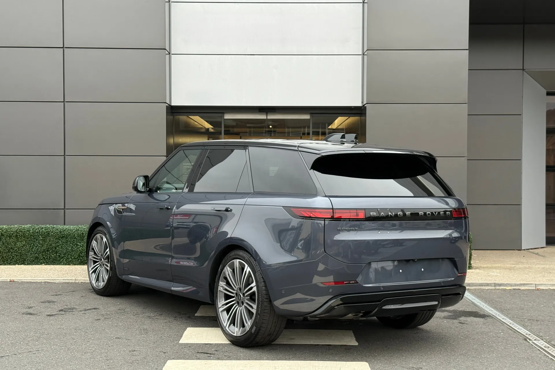 LAND ROVER RANGE ROVER SPORT thumbnail image number 17