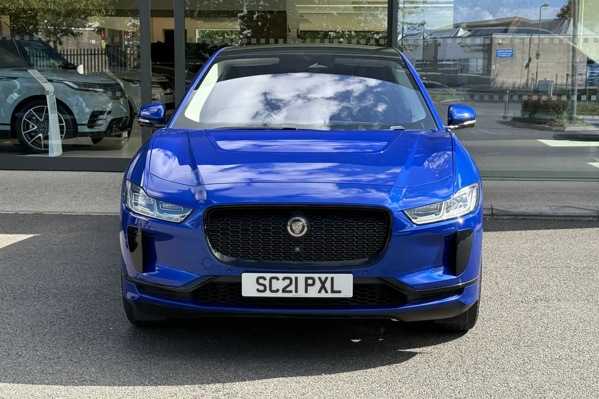 Jaguar I-PACE thumbnail image number 6