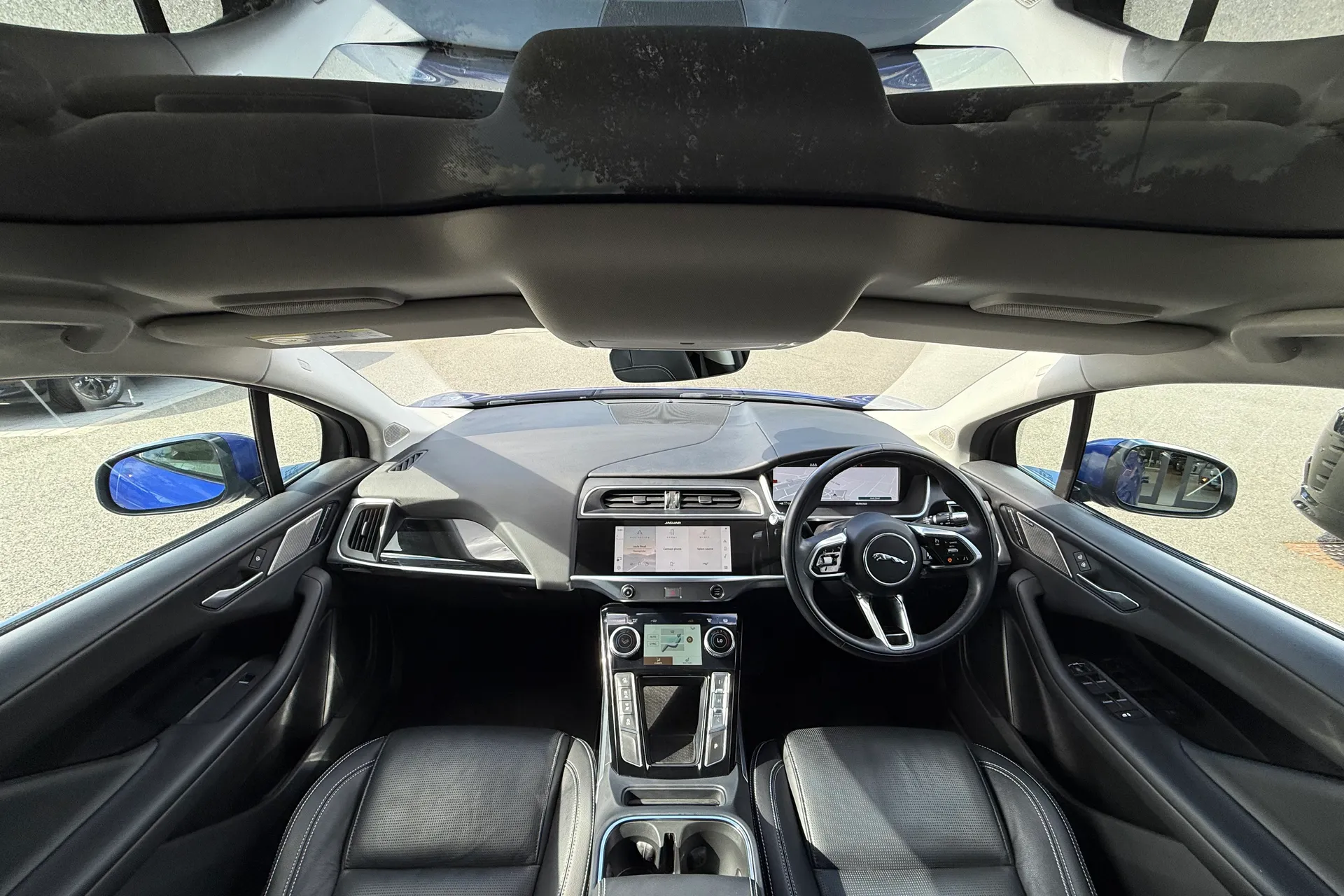 Jaguar I-PACE thumbnail image number 3